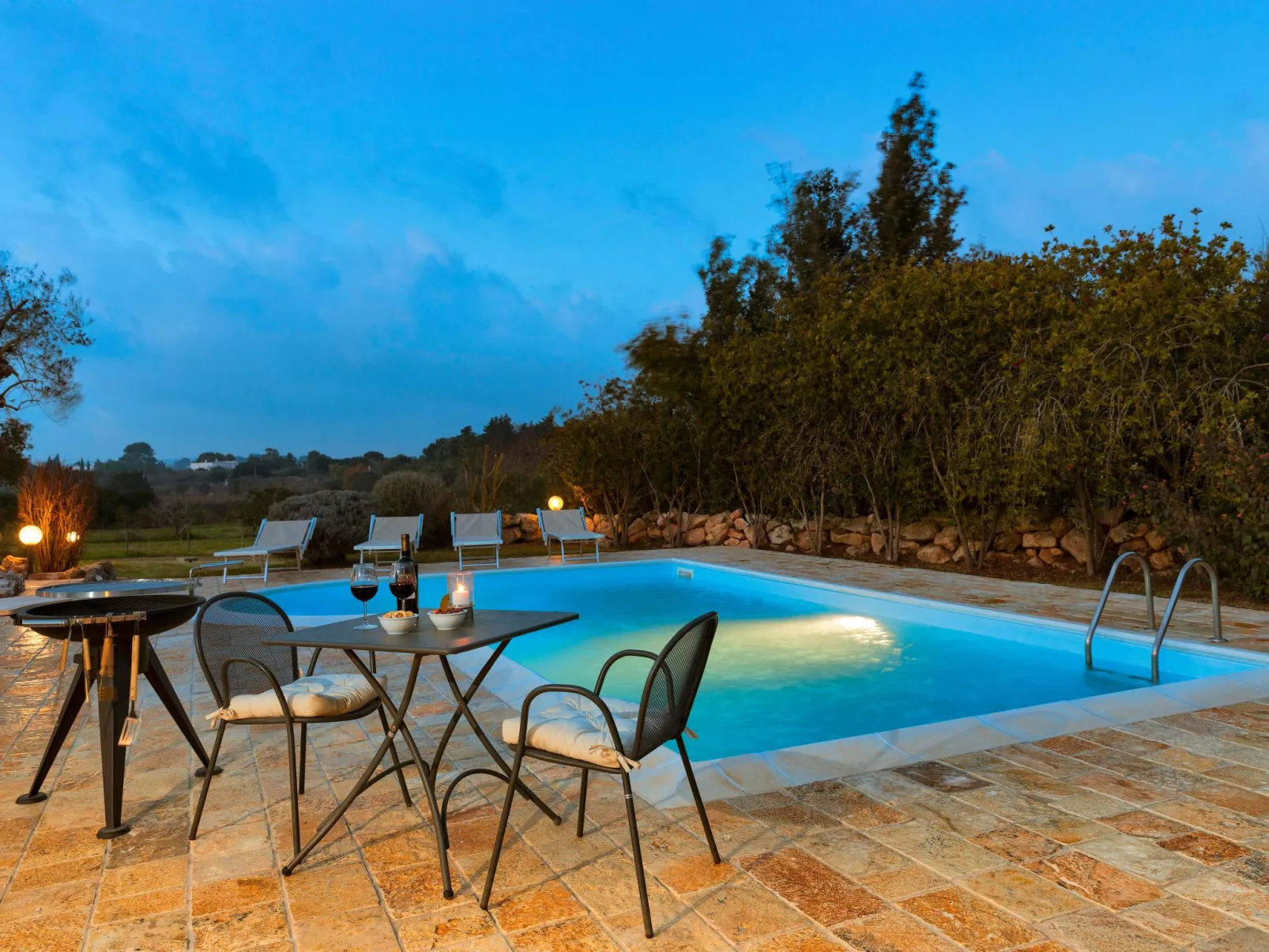 Antike Villa mit privatem Pool, Spa und türkischem Bad-Buiten