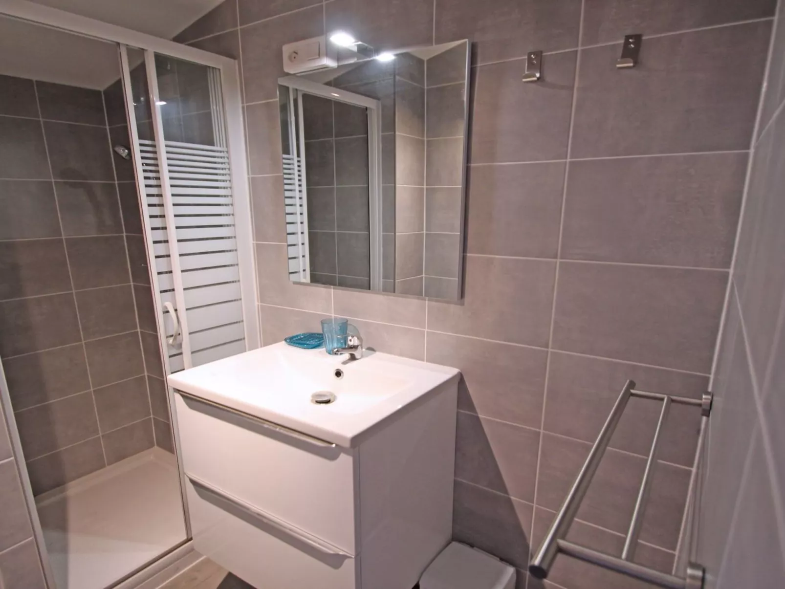 Appt T4 - 6 pers - Vue Mer - Piscine Résidence - Binnen