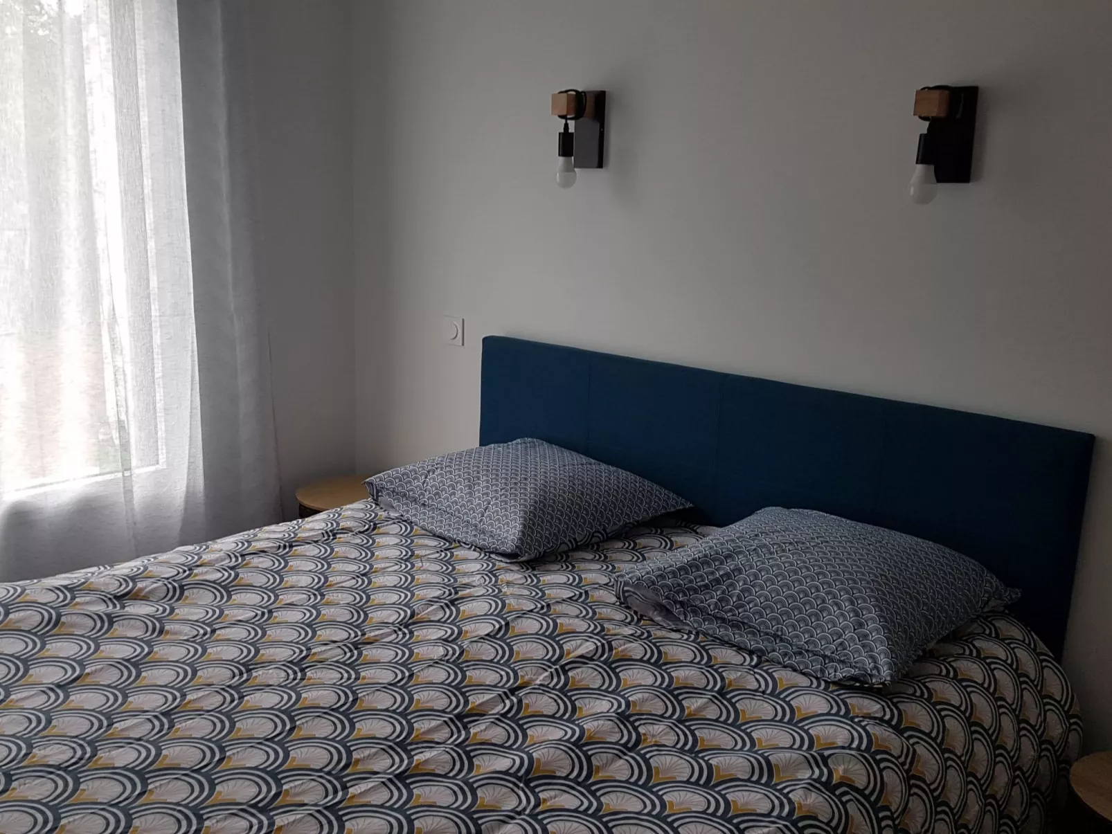 Neues Haus in Meeresnähe mit beheiztem Pool-Binnen