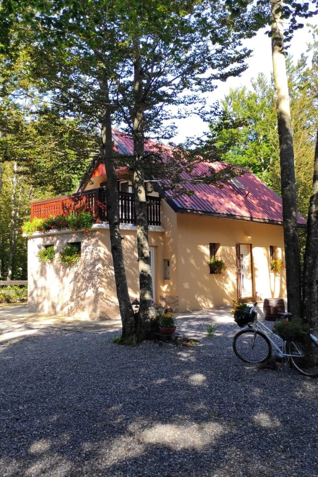 Idyllic holiday home-Buiten