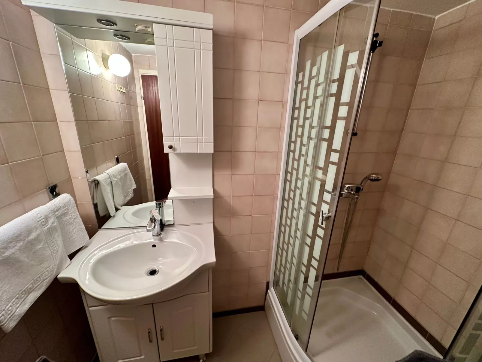 Apartment Car-Binnen