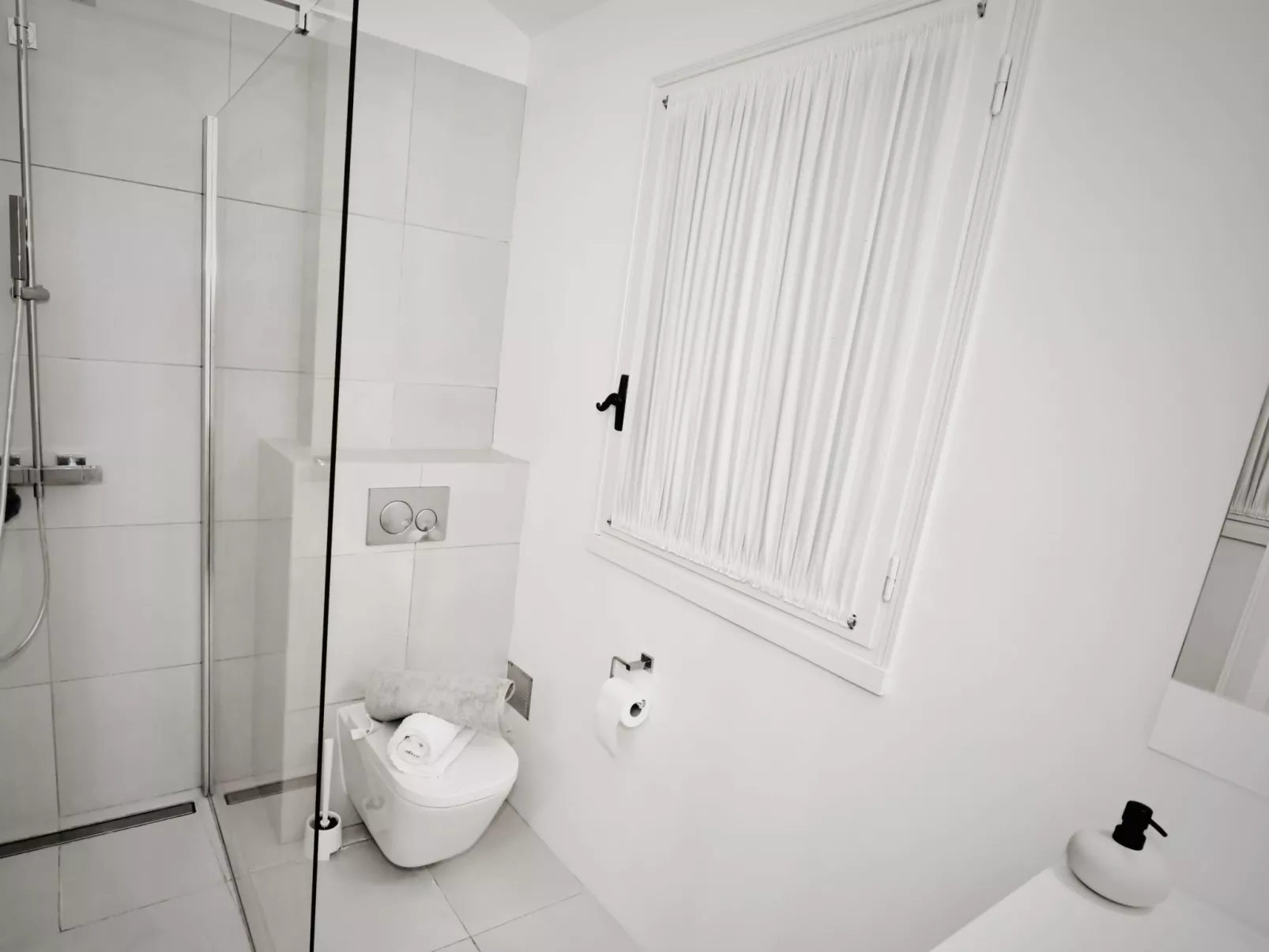 Villa 'Haute Vue', mit toller Aussicht, WiFi und AC-Binnen