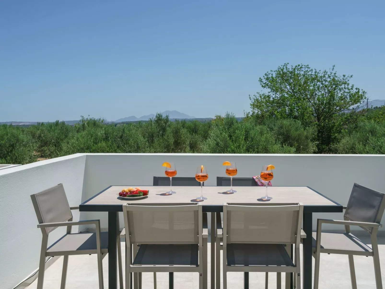 Neue moderne Villa Tessera mit privatem Pool und Grillplatz-Buiten