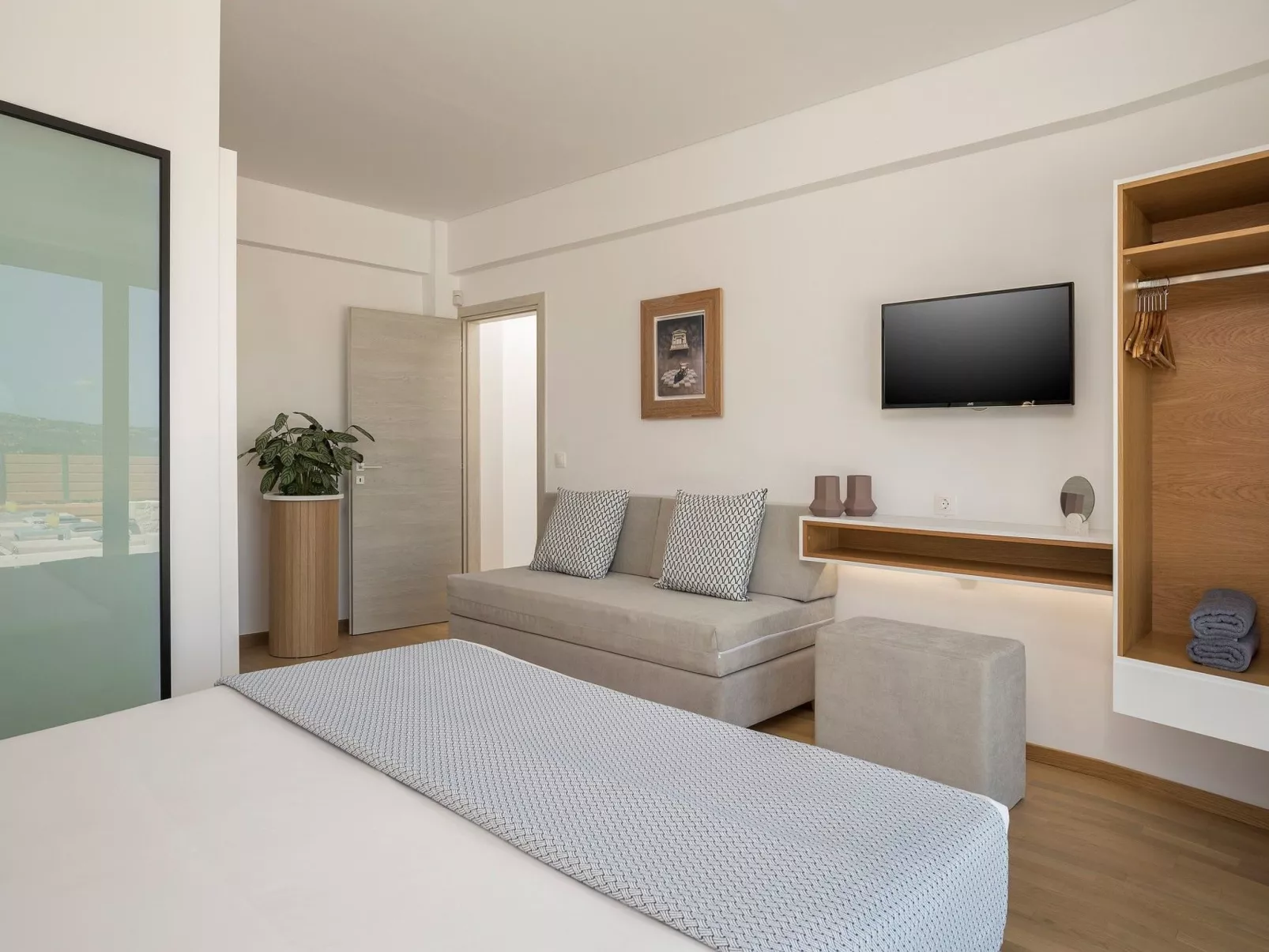 Villa White Harmony 6km vom Strand entfernt mit Pool-Binnen