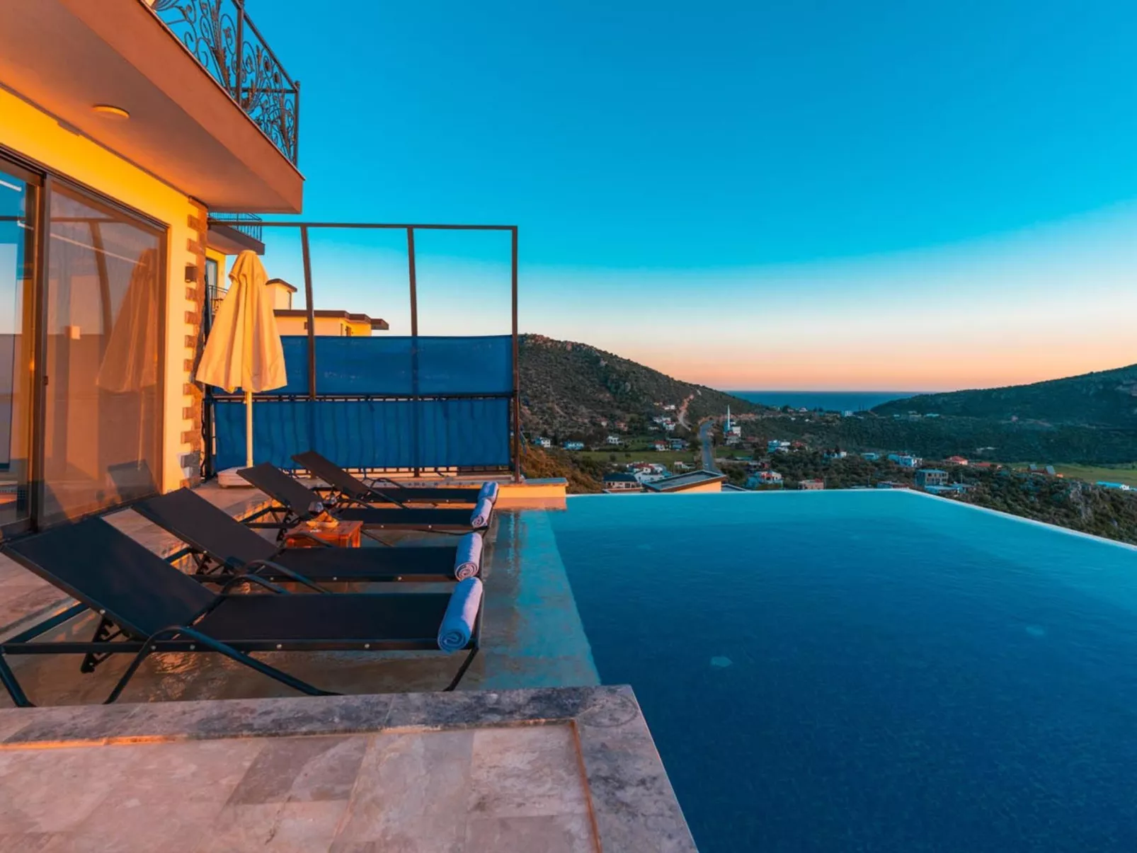 Plut-Image-tags.info