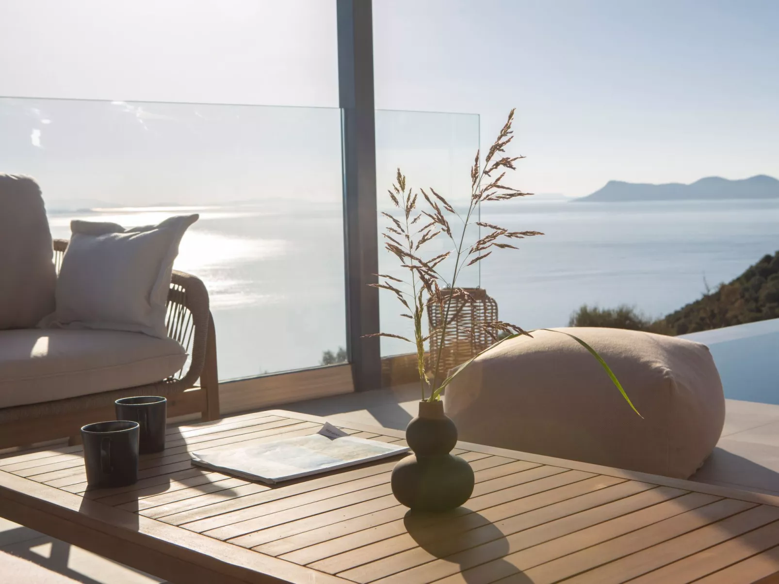 Ferienvilla "Yoni Villa" mit Infinity Pool-Binnen