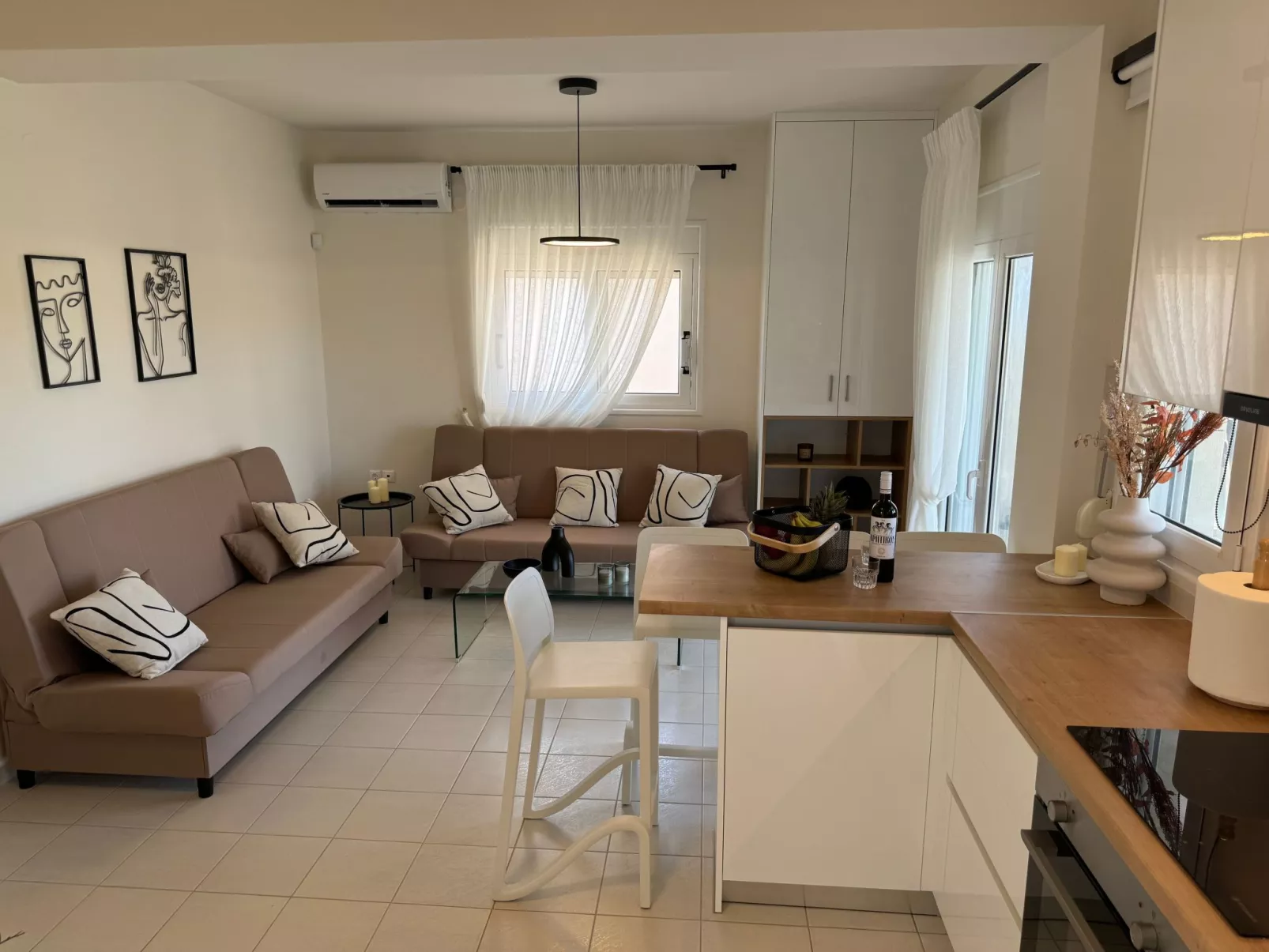 "Panor Villas" mit eigenem Pool-Binnen