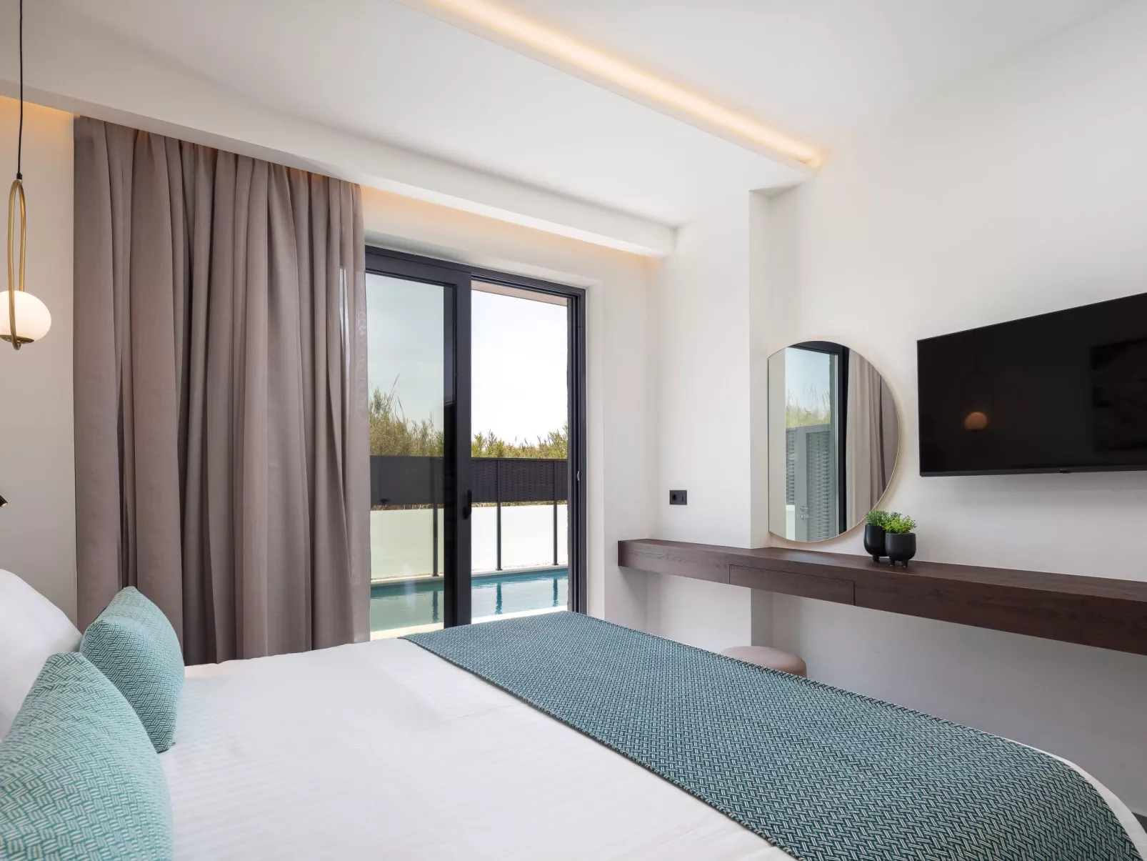 VillaSaints I - Pool und BBQ, Spaziergang zum Strand-Image-tags.info