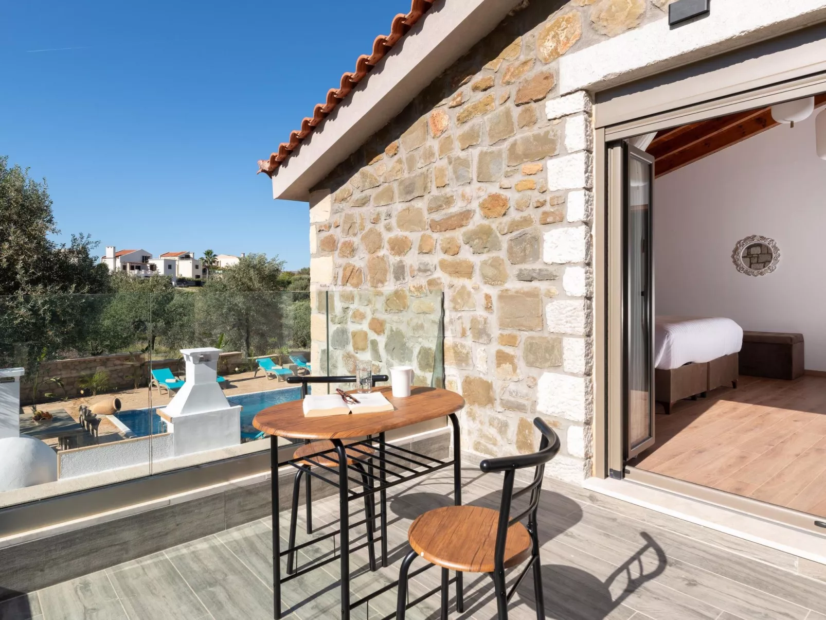 Für 6 Personen ca. 130 m-Buiten