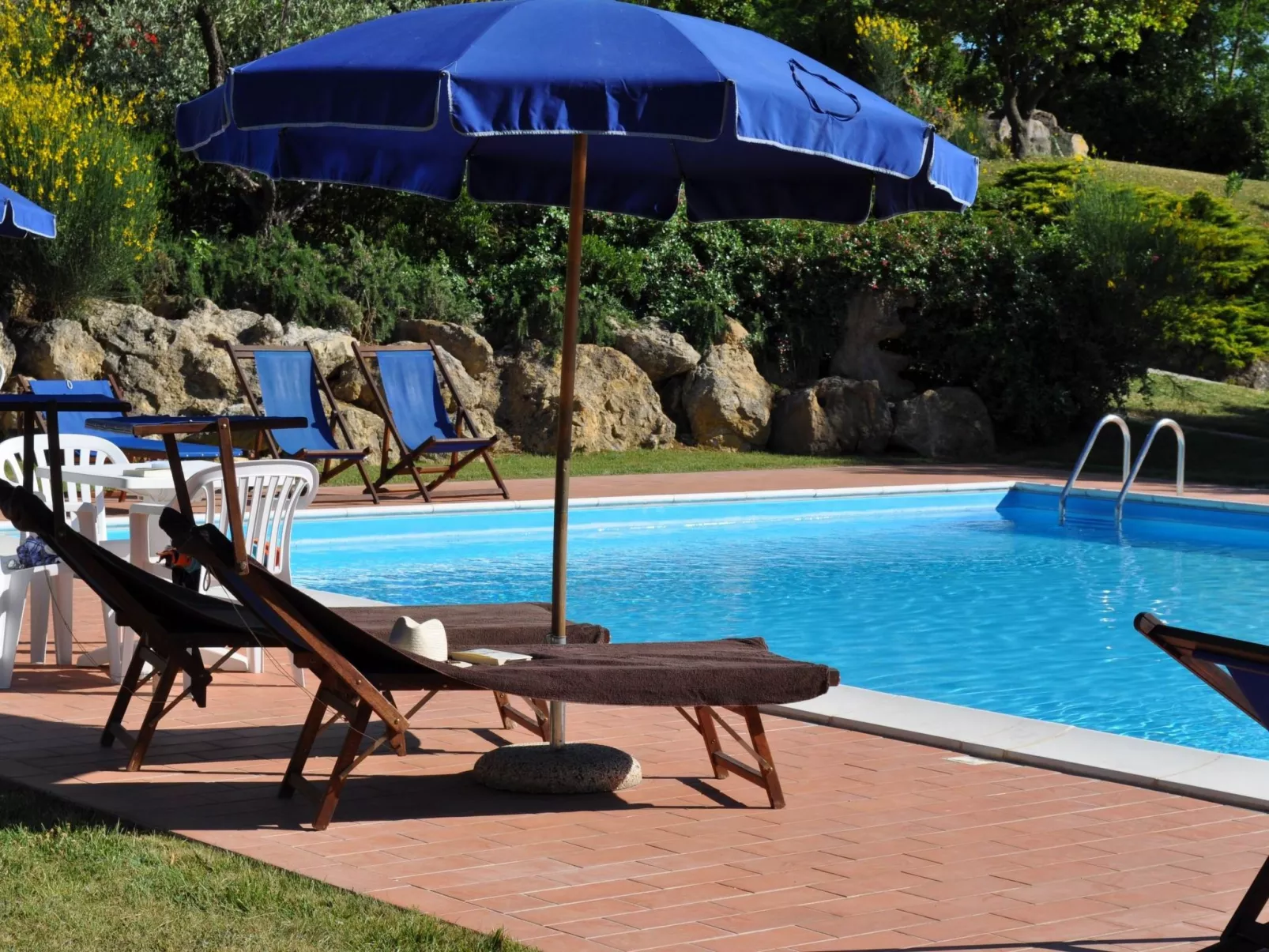 "Madonnino Quadri 8-Buiten