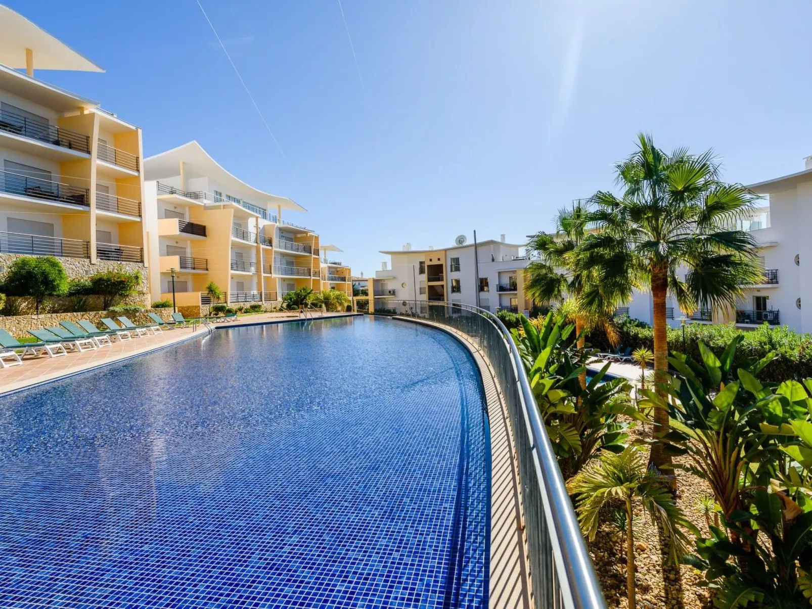 BnB Homes komfortable Wohnung mit 2 Pools-Image-tags.info