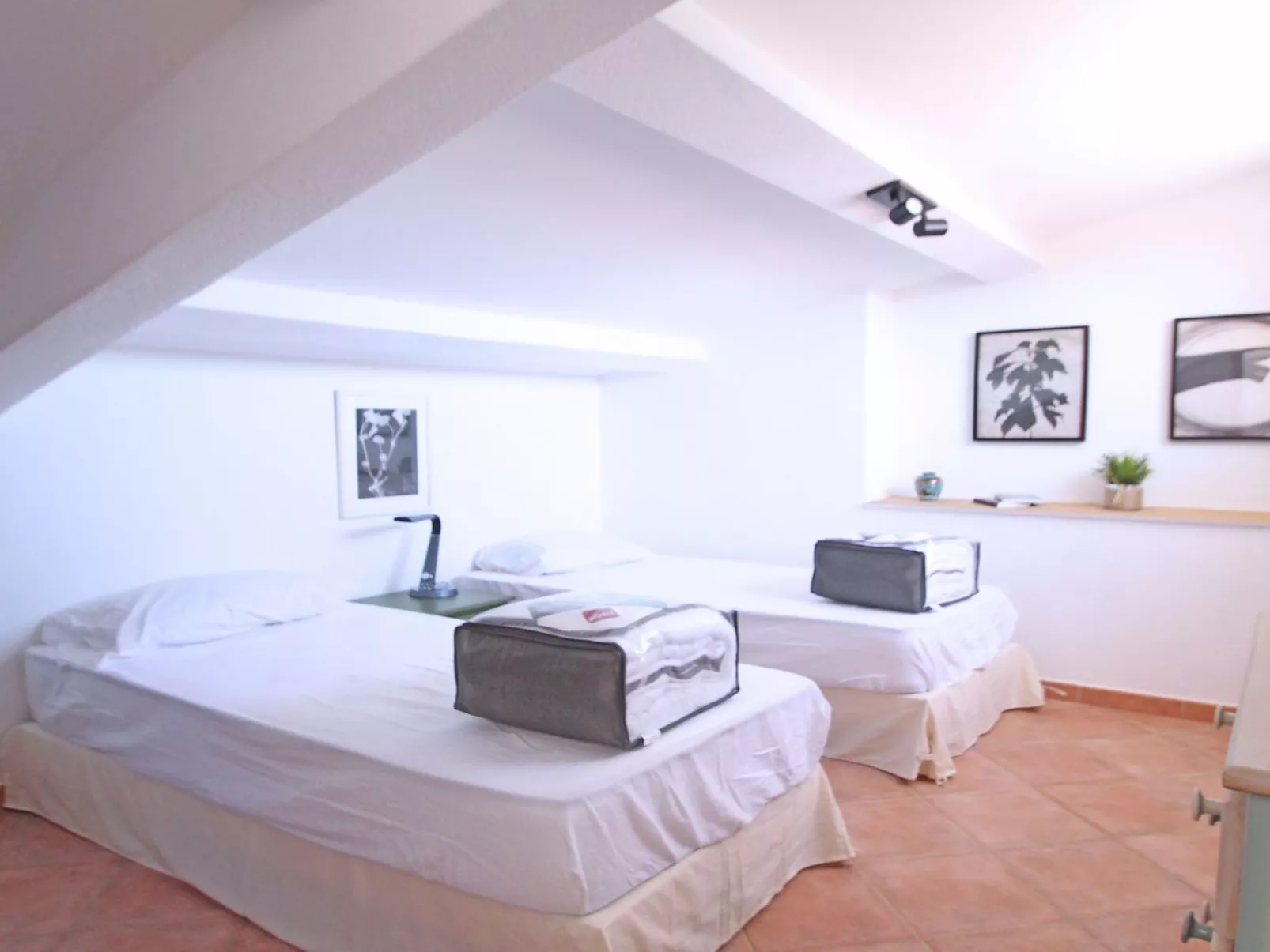 Appt T4 6 Pers - Climatisation - Wifi-Binnen