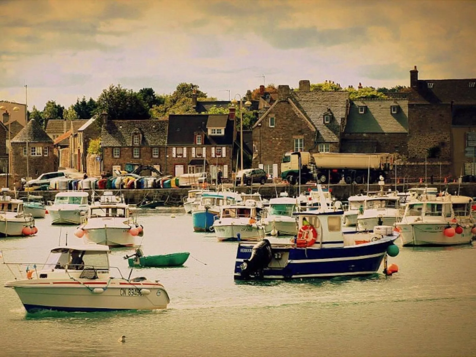 Estate "Le Pressoir" (Die Kelterei)-Image-tags.info