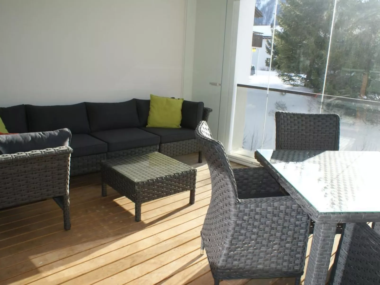 Seepromenade direkt am Davoser See-Binnen