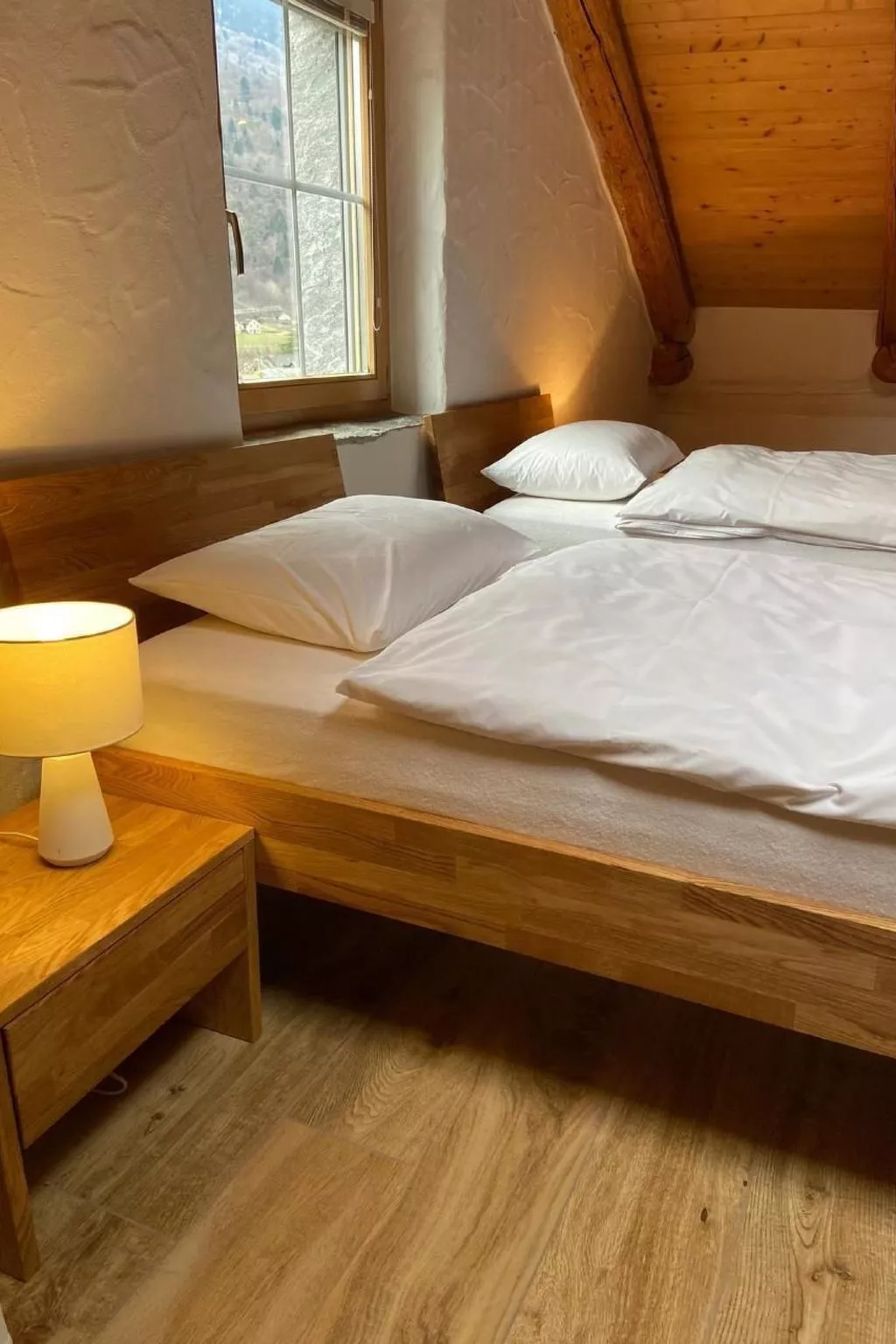 Top -Rustico mit Aussenwhirlpool beheizt und Sauna-Binnen