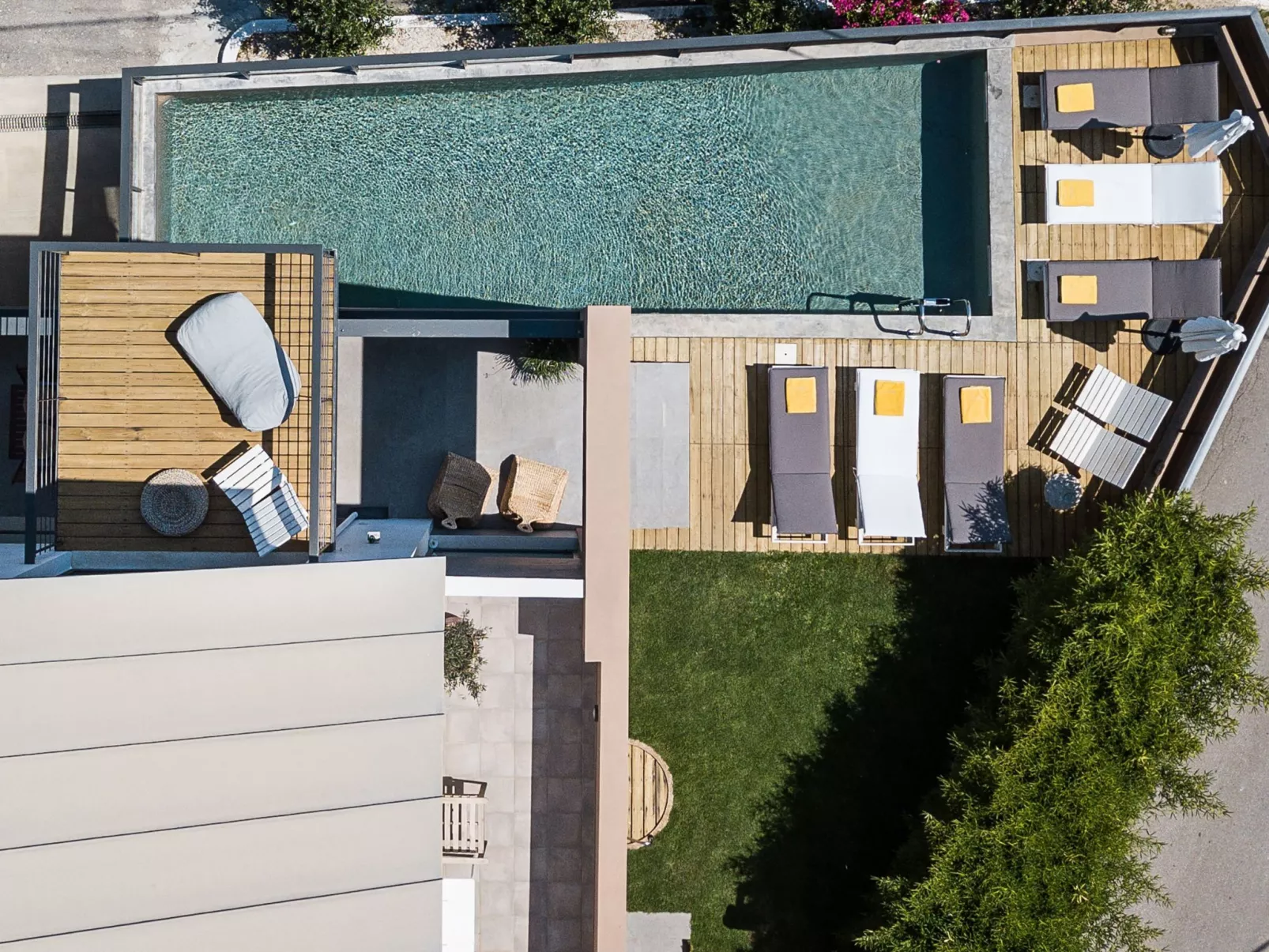 Ferienvilla mit beheiztem Pool und schöner Aussicht-Buiten