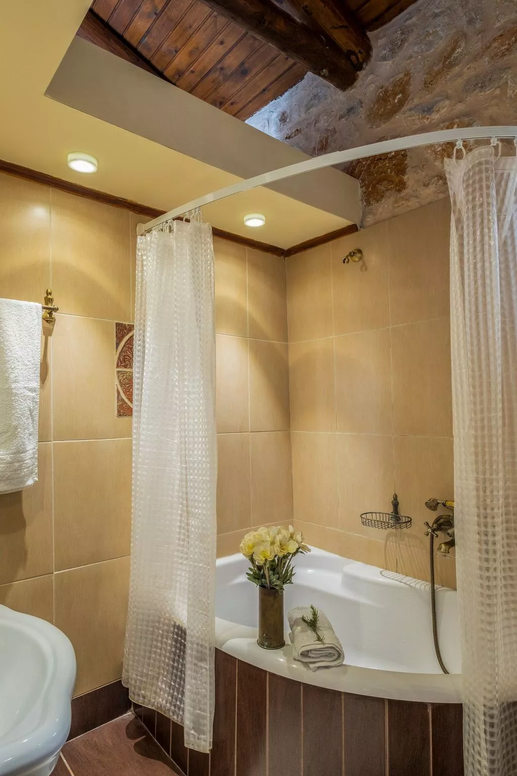 Villa aus Stein "Galatia"-Image-tags.info