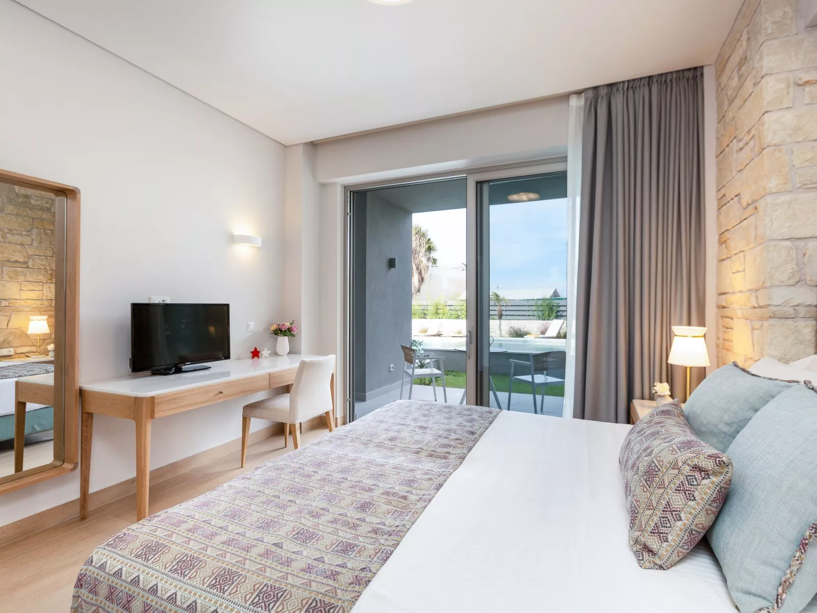 Villa mit beheiztem Pool in der Nähe von Strand und Geschäften-Binnen