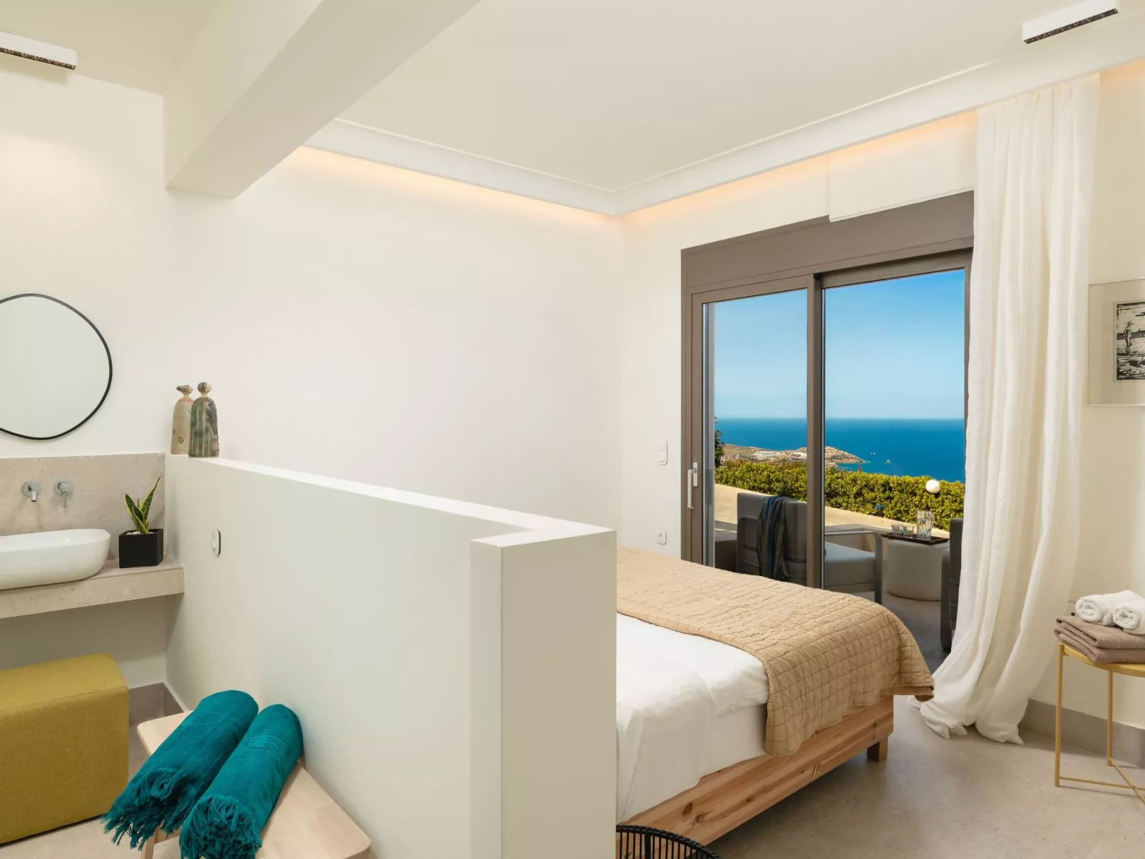 Luxuriöses Anwesen mit Meerblick und beheiztem Infinity-Pool-Binnen