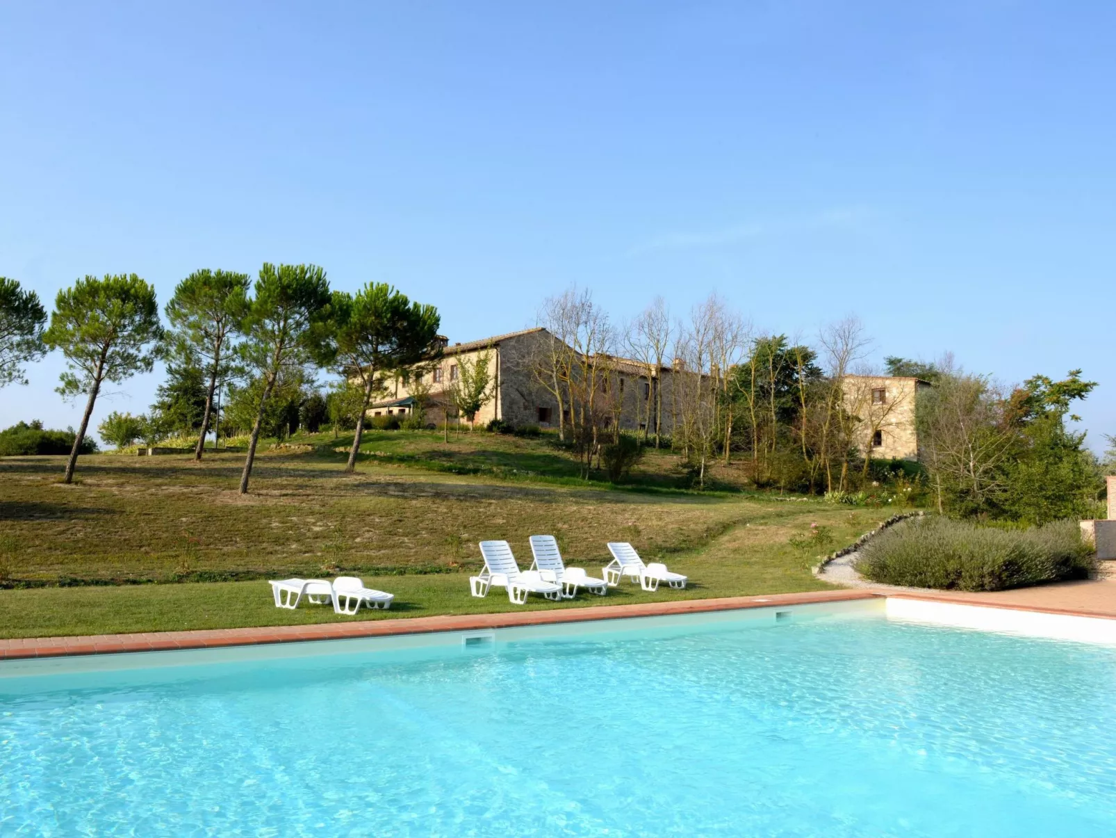 Wohnung 'Beccanella T6' mit Schwimmbad-Buiten