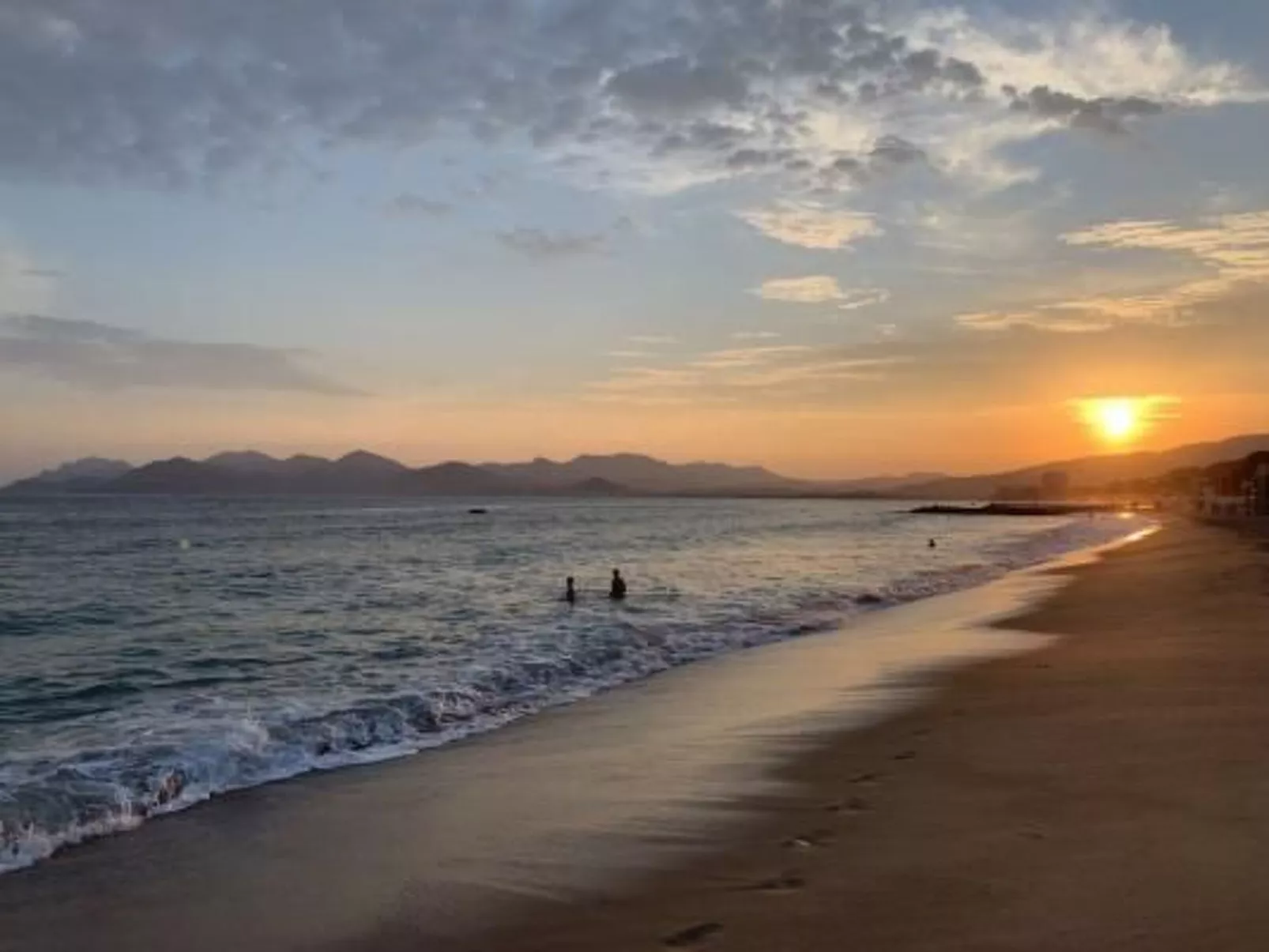 Moderne Wohnung in Mougins mit eigenem Garten-Buiten