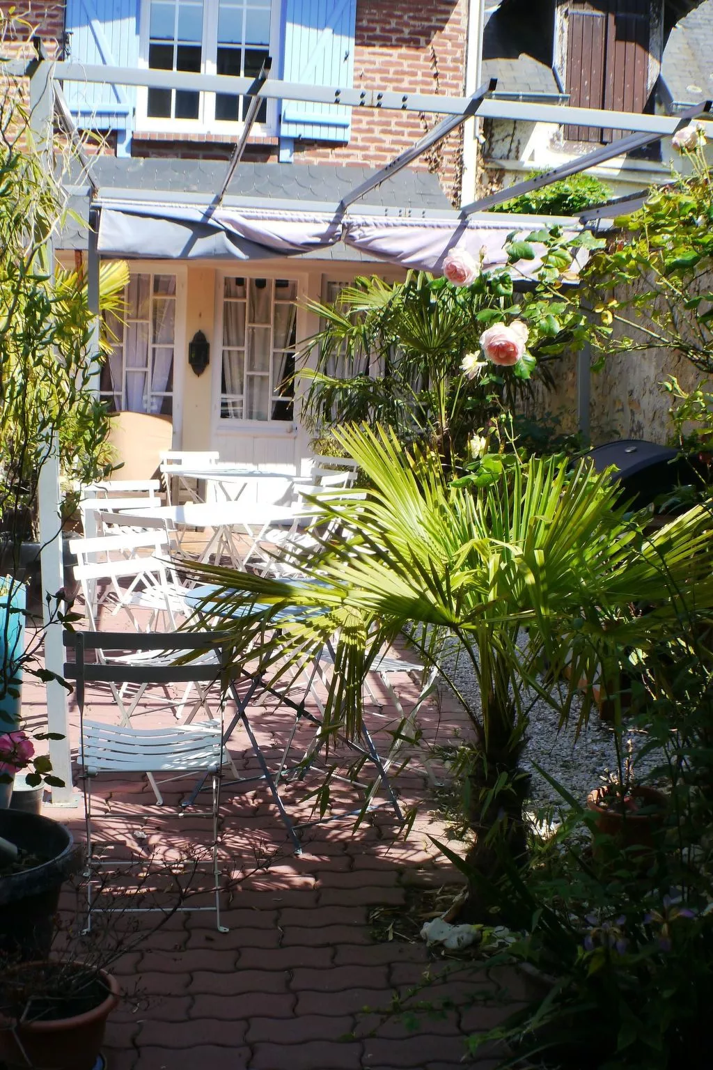 Joli studio pour 2 personnes-Buiten