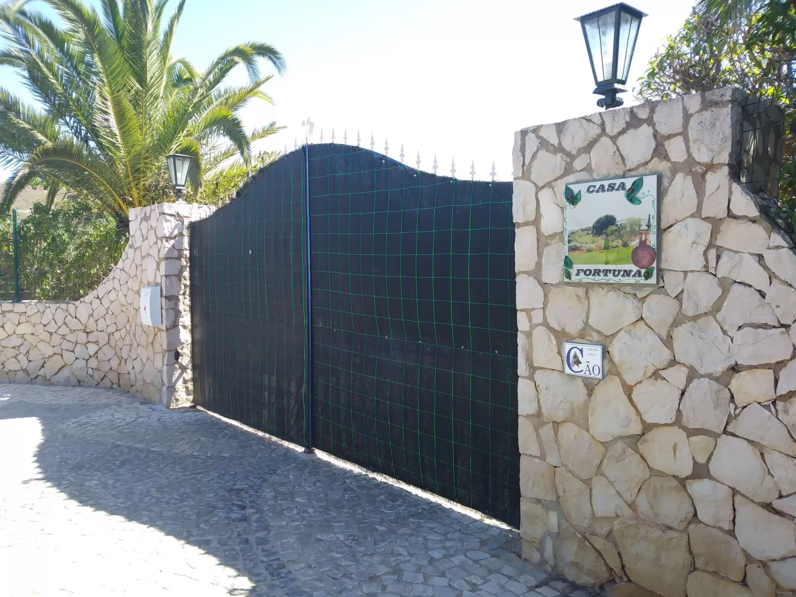 Mit Terrasse und Gemeinschaftspool-Buiten