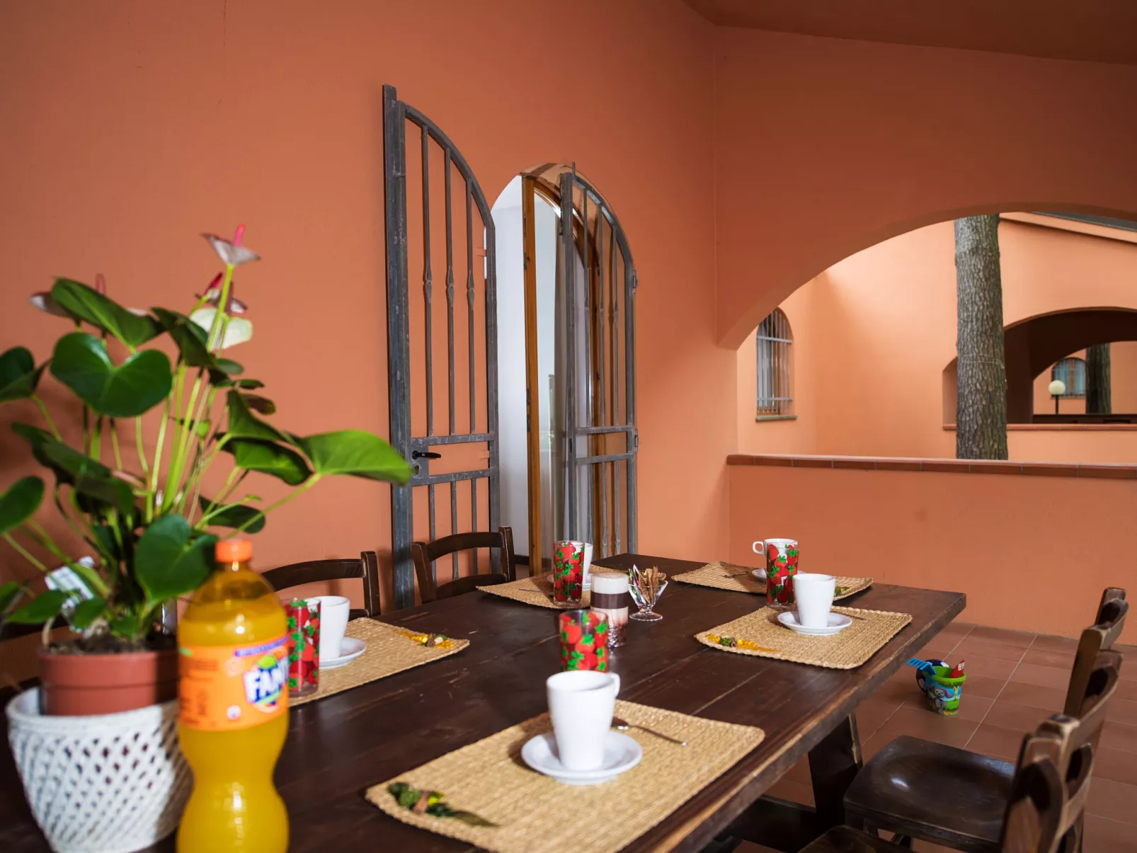 Mare e Pineta-Buiten