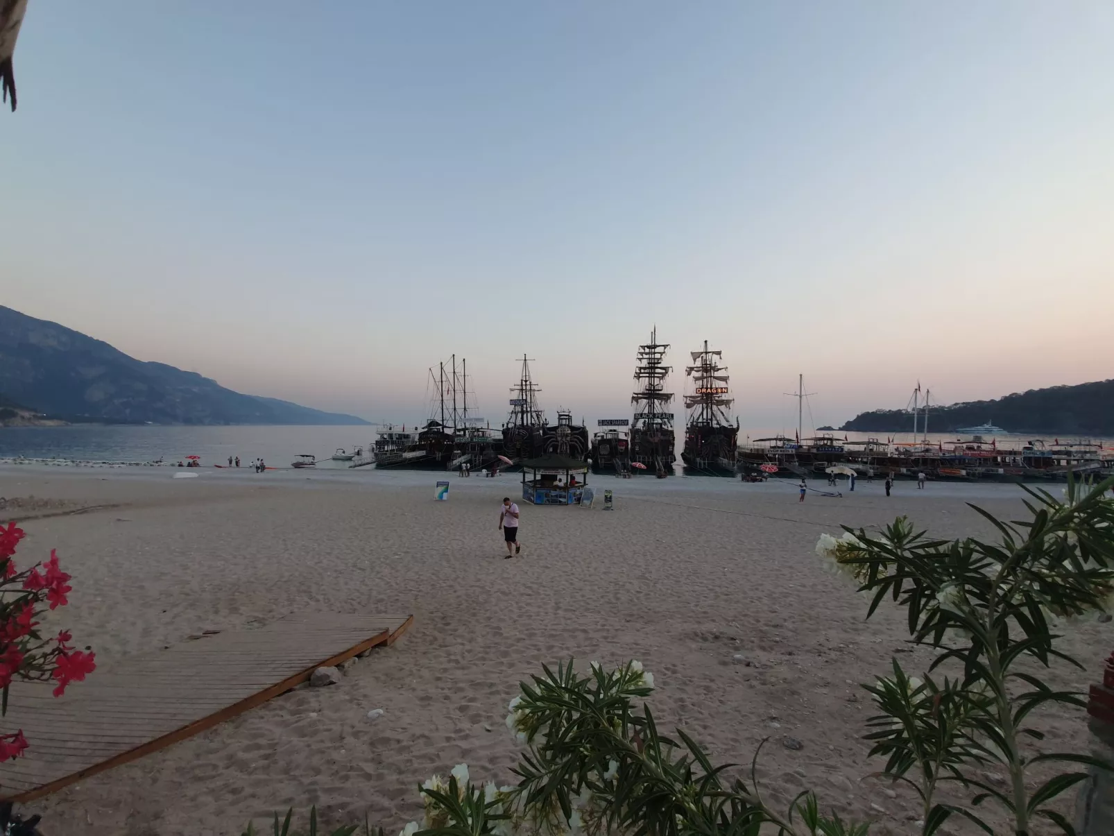 Sea View Loft-Buiten