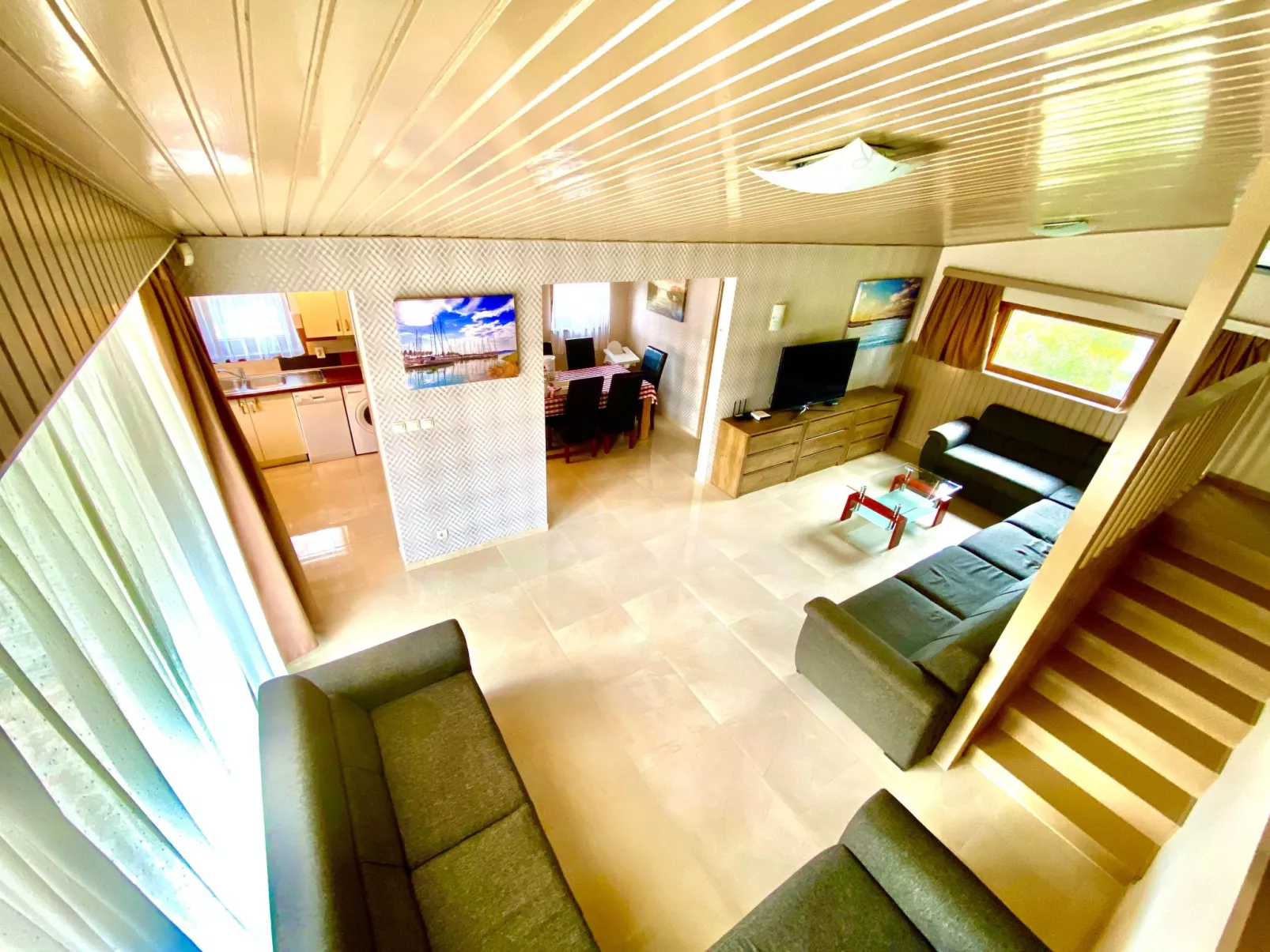 Großes Ferienhaus in Siófok mit Privatem Pool-Binnen