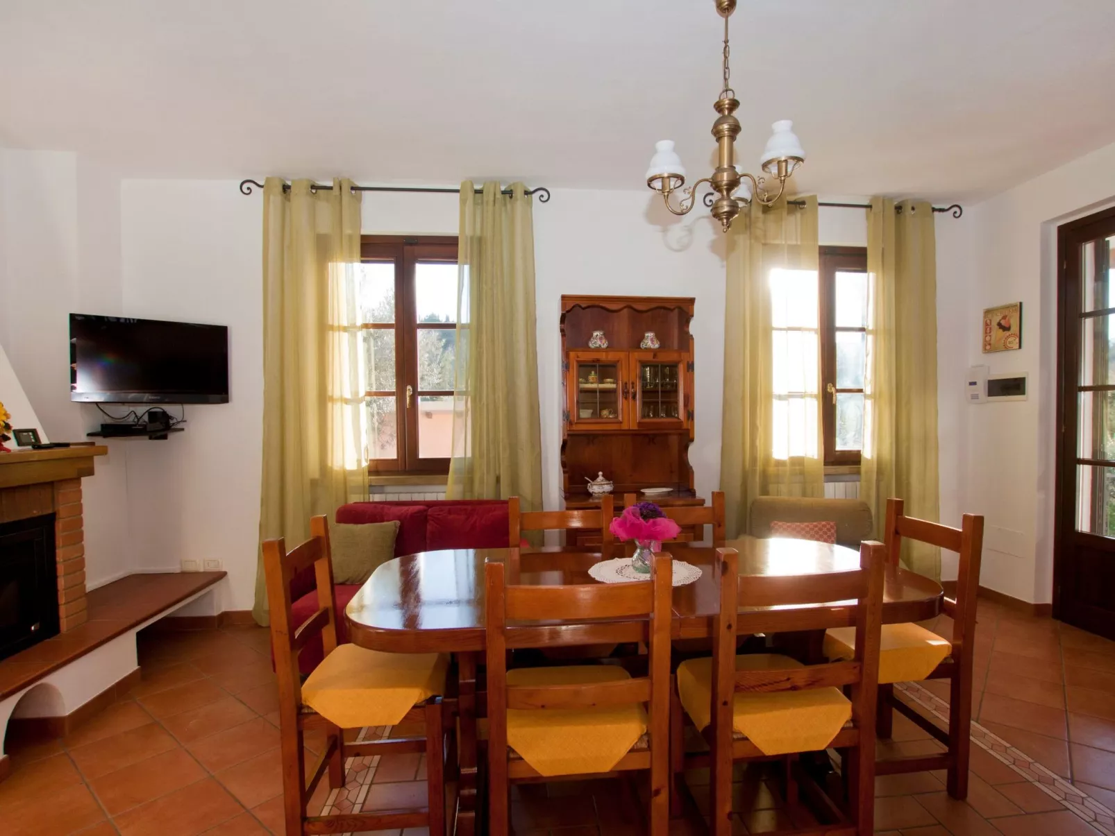 Campo del Rosario-Binnen