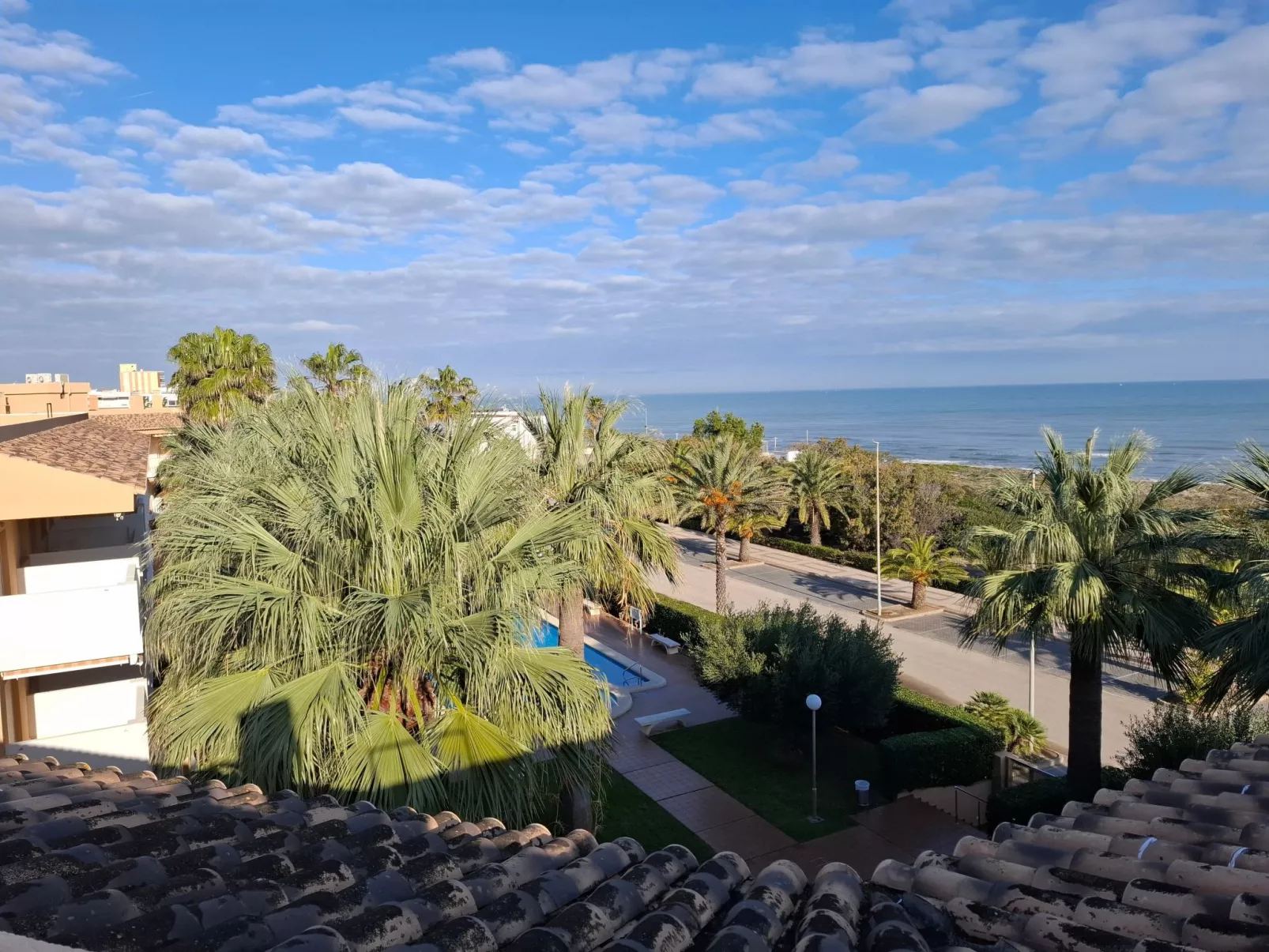 Wohnung Stella, 1. Reihe Meerblick und Palmen-Buiten