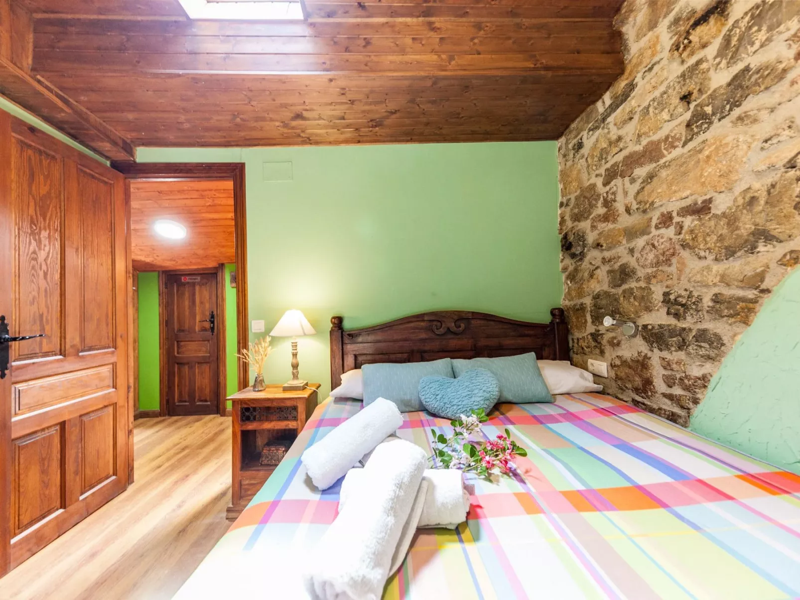 Montegrande, Berghaus in idyllischer Lage-Image-tags.info