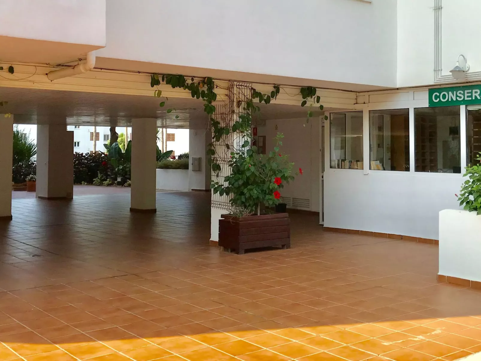 "Mi Capricho".-Buiten