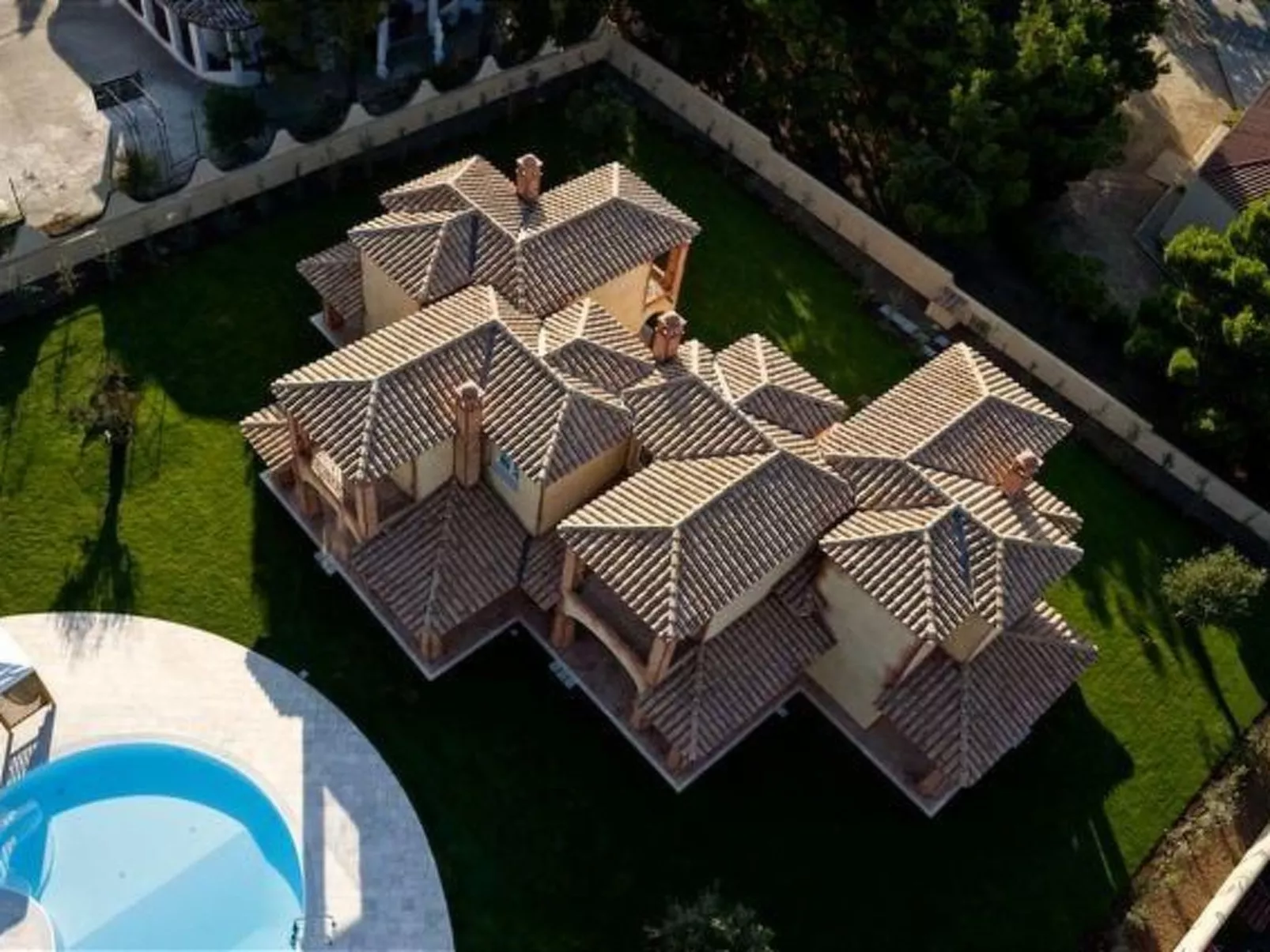 'Villa Sud' mit Balkon-Buiten