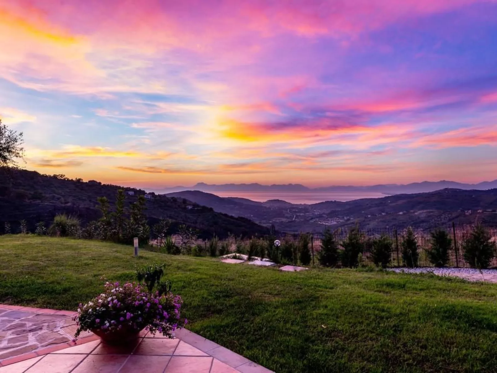 'Granatapfel' mit Pool-Buiten