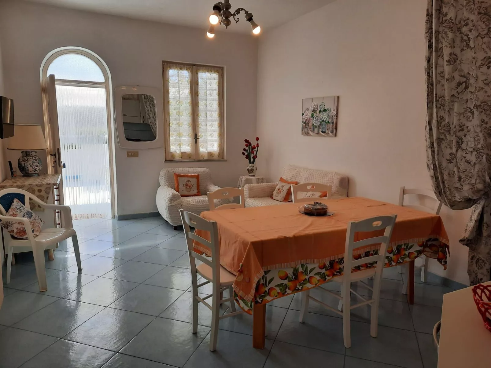 Wohnung mit privatem Garten und Grill-Binnen