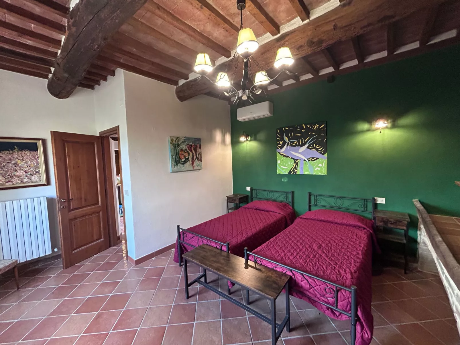 Bauernhaus mit Schwimmbad -Klimaanlage-Binnen