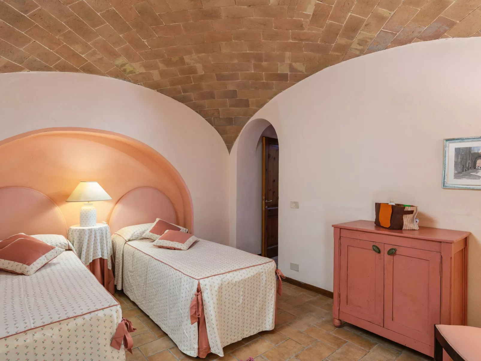 Wohnung in einem Ferienhaus mit Schwimmbad im Herzen der Toskana.-Binnen