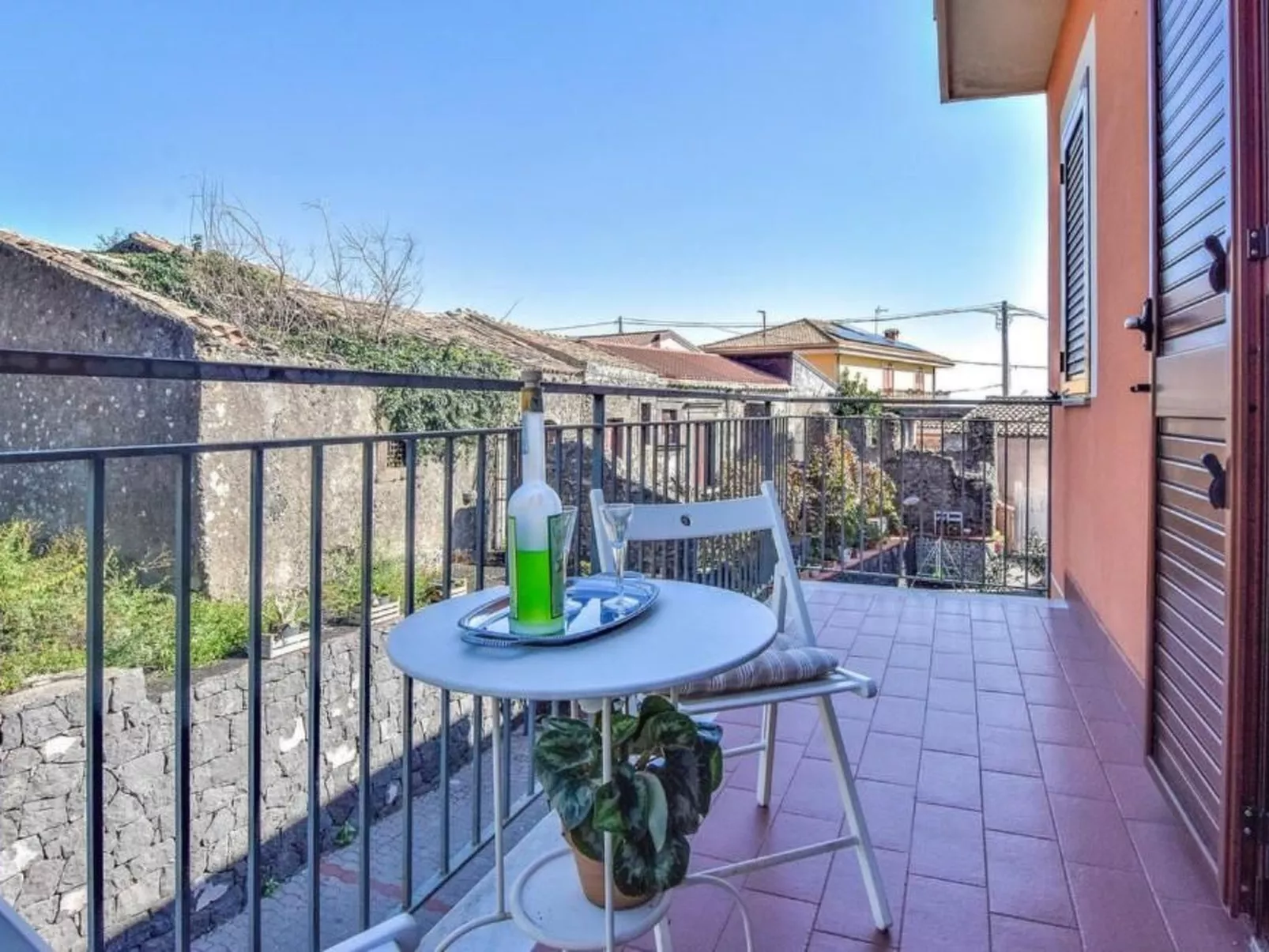 Anwesen "Casa Malù" mit Blick aufs Wasser-Image-tags.info