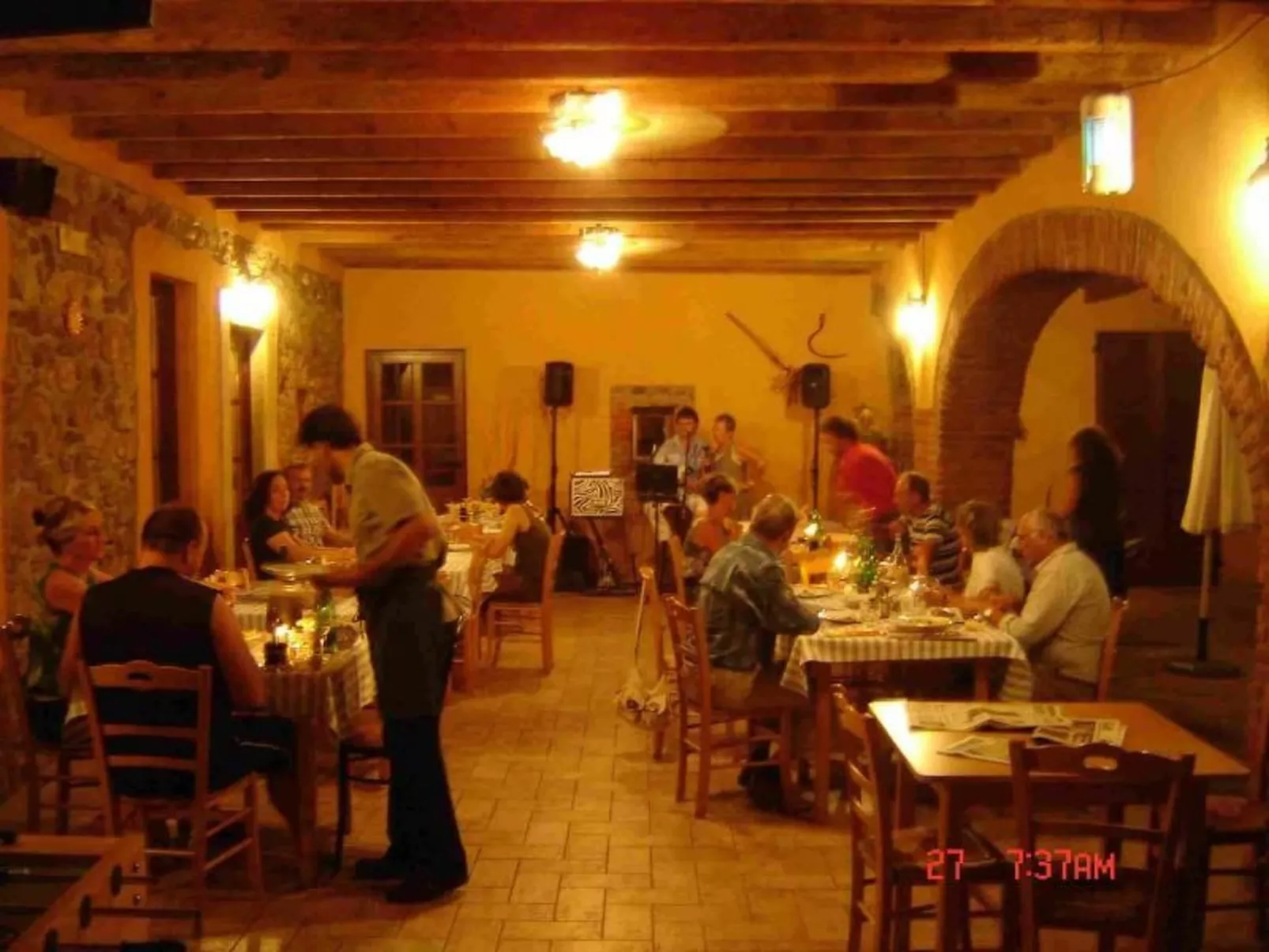 Mit großer Terrasse-Binnen