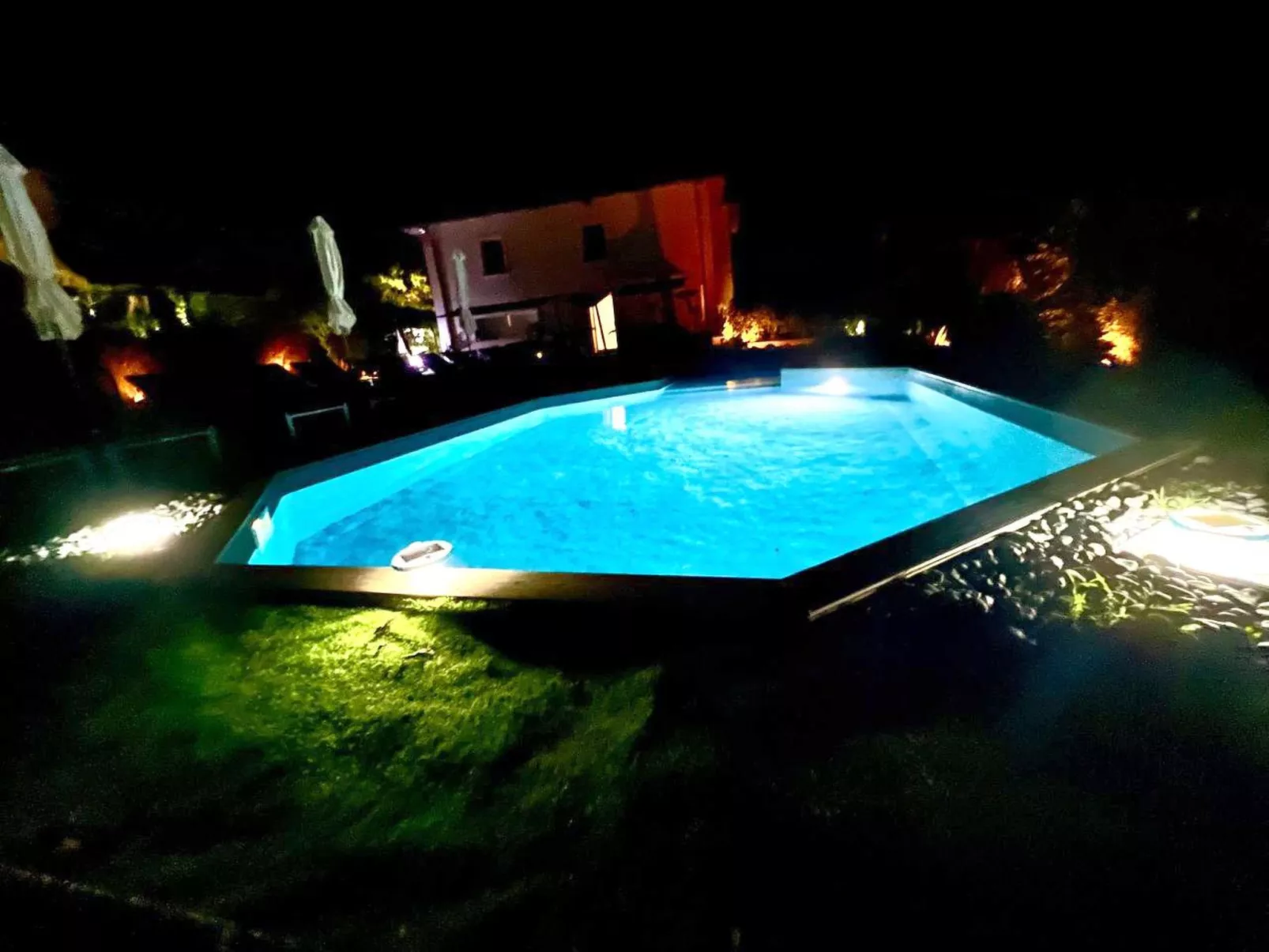 Gan Eden Nature House-Buiten