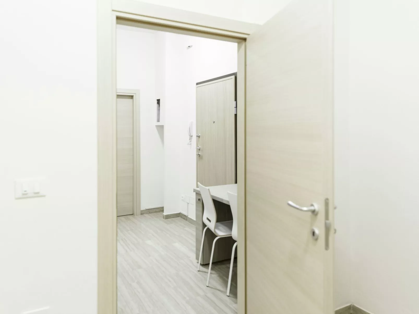 Auf dem Messegelände 14, in der Nähe des Zentrums und gegenüber dem Messegeländ-Image-tags.info