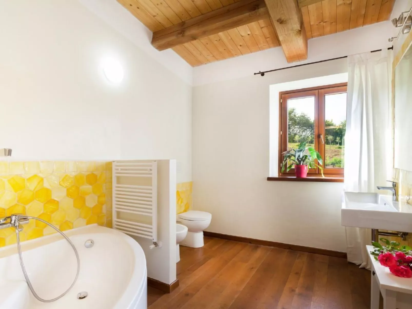 Freistehendes Haus mit privatem Pool-Binnen