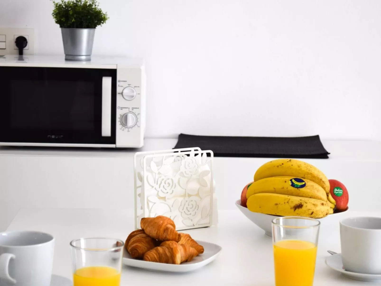 Apartamento con terraza-Image-tags.info