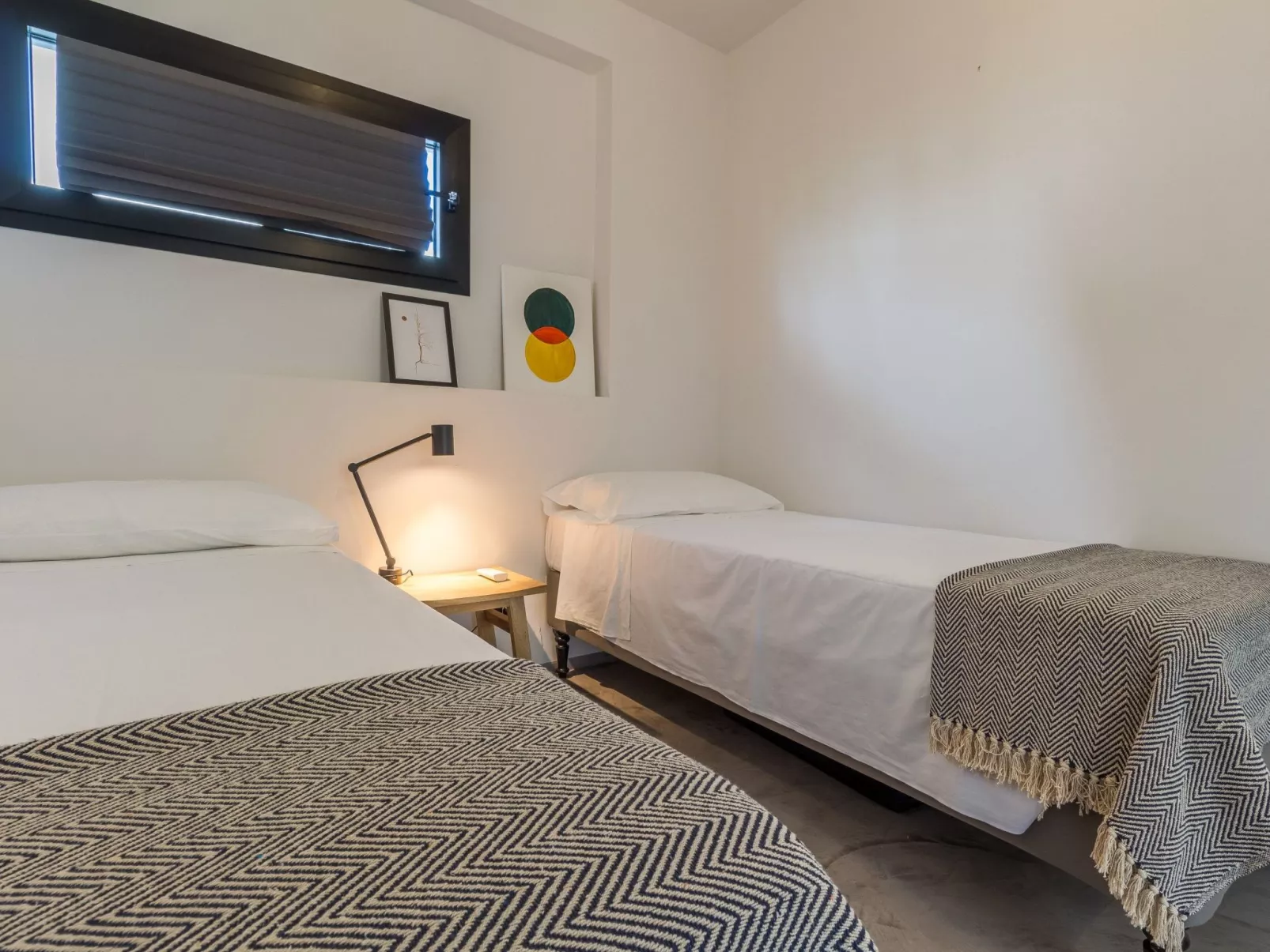 Demetra, moderne Villa mit Pool und Meerblick-Image-tags.info