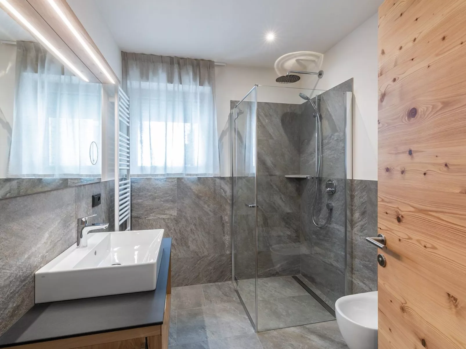 Tera-Image-tags.info