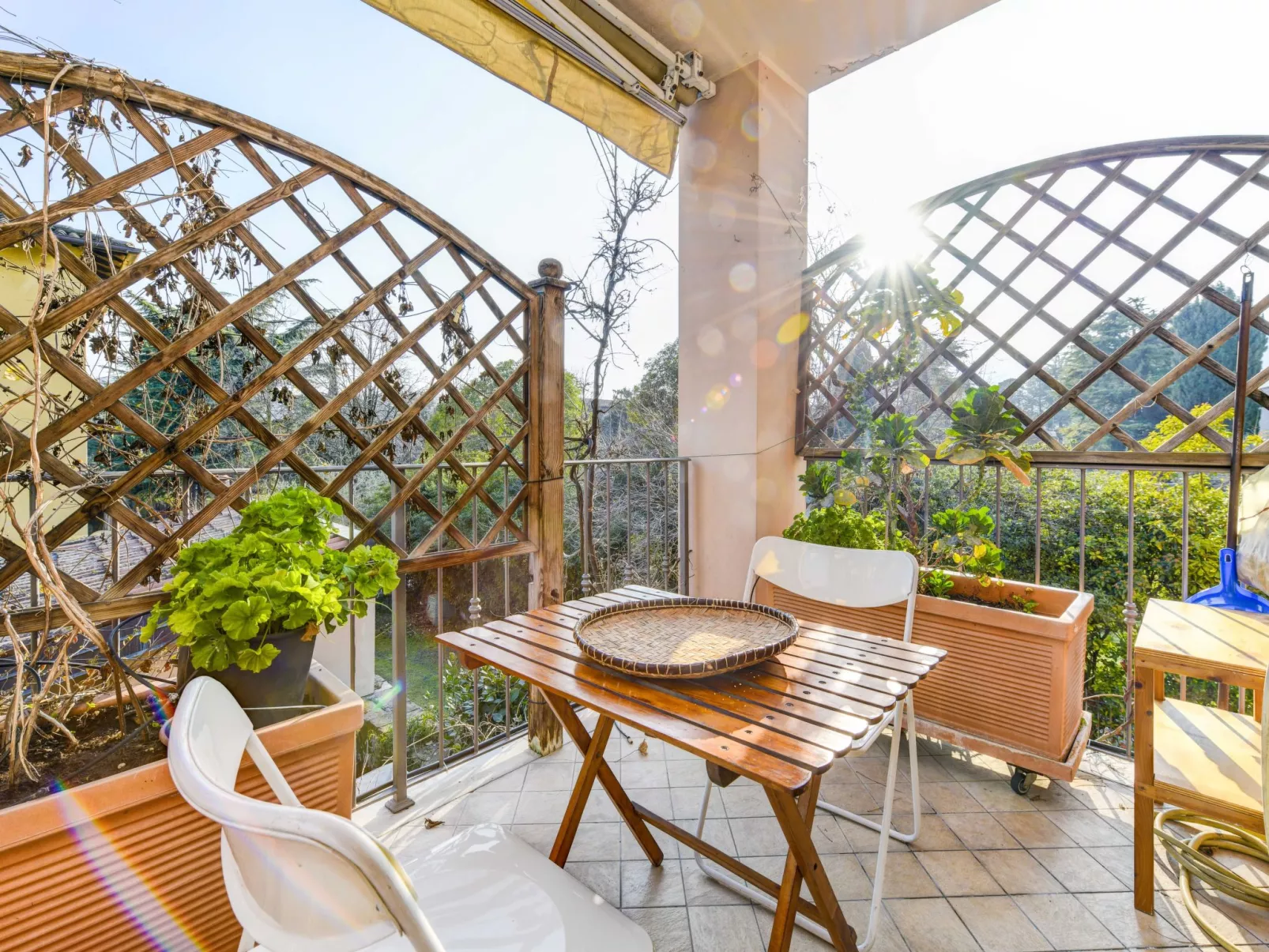 'Silvia2' mit privatem Balkon-Buiten