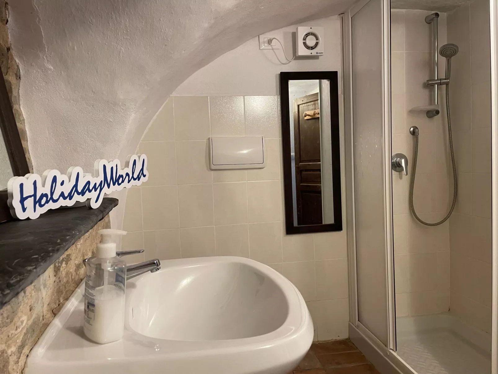 Lovers Nest by Holiday World-Binnen