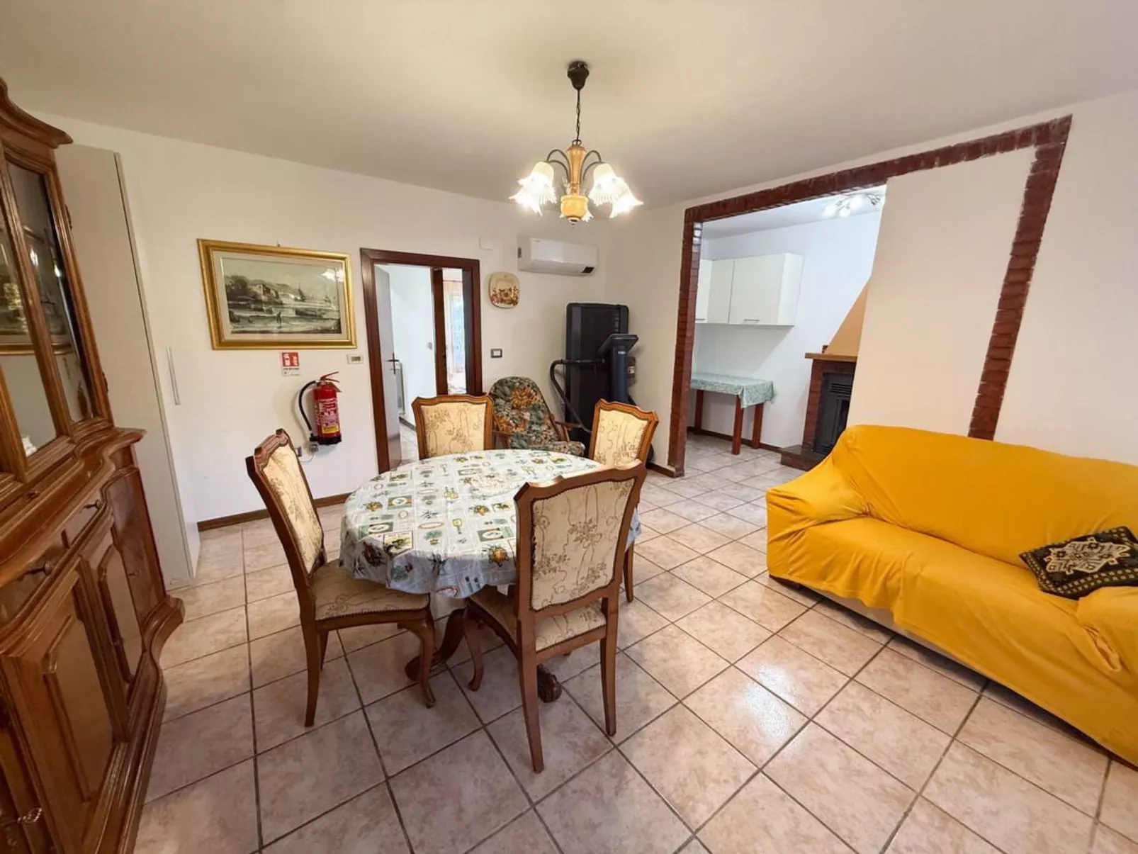 Ferienvilla mit privatem Pool und Whirlpool-Binnen